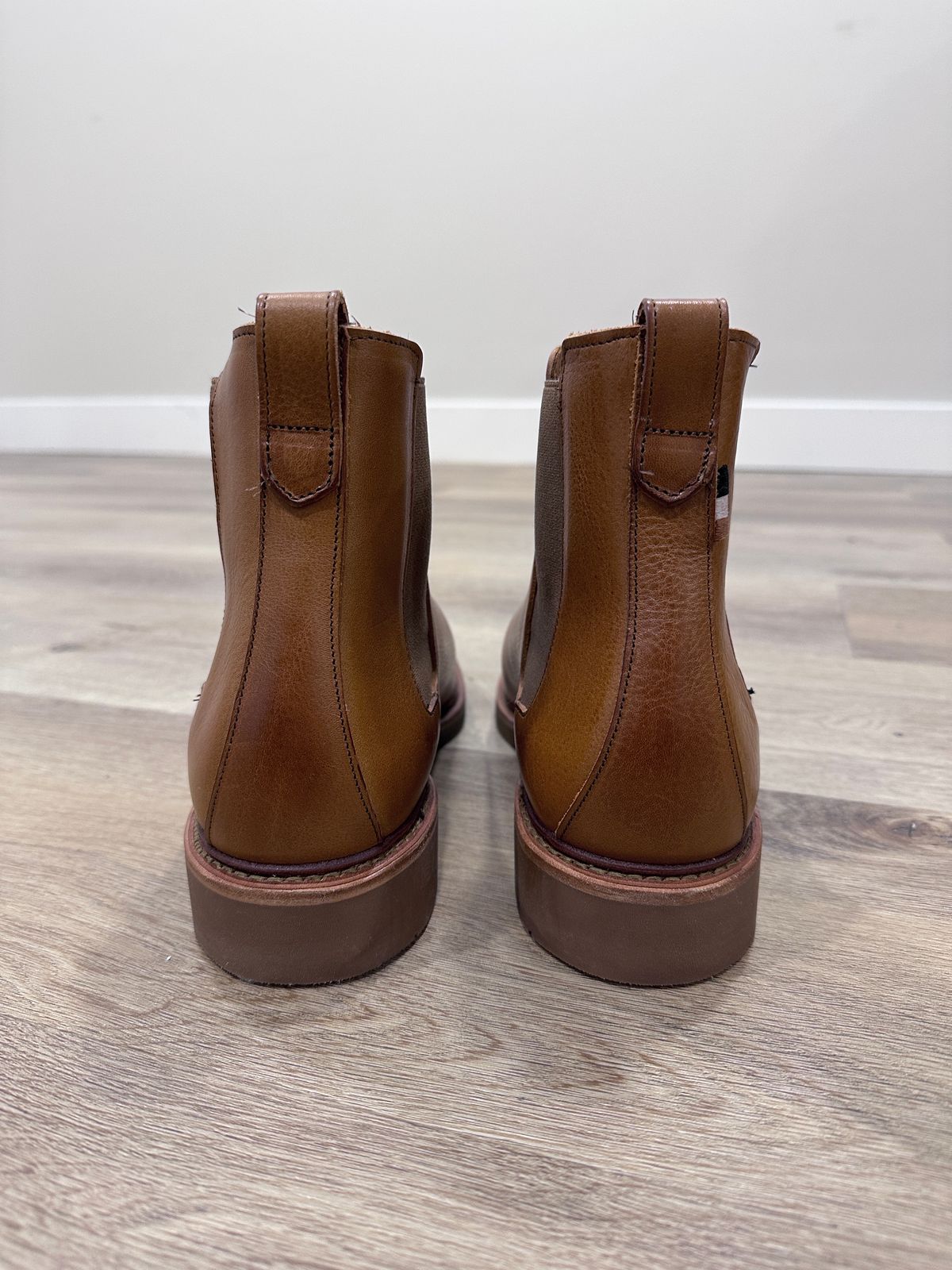 Photo by worldtraveler on November 6, 2023 of the Allen Edmonds Denali Chelsea Boot in Unknown Leather.