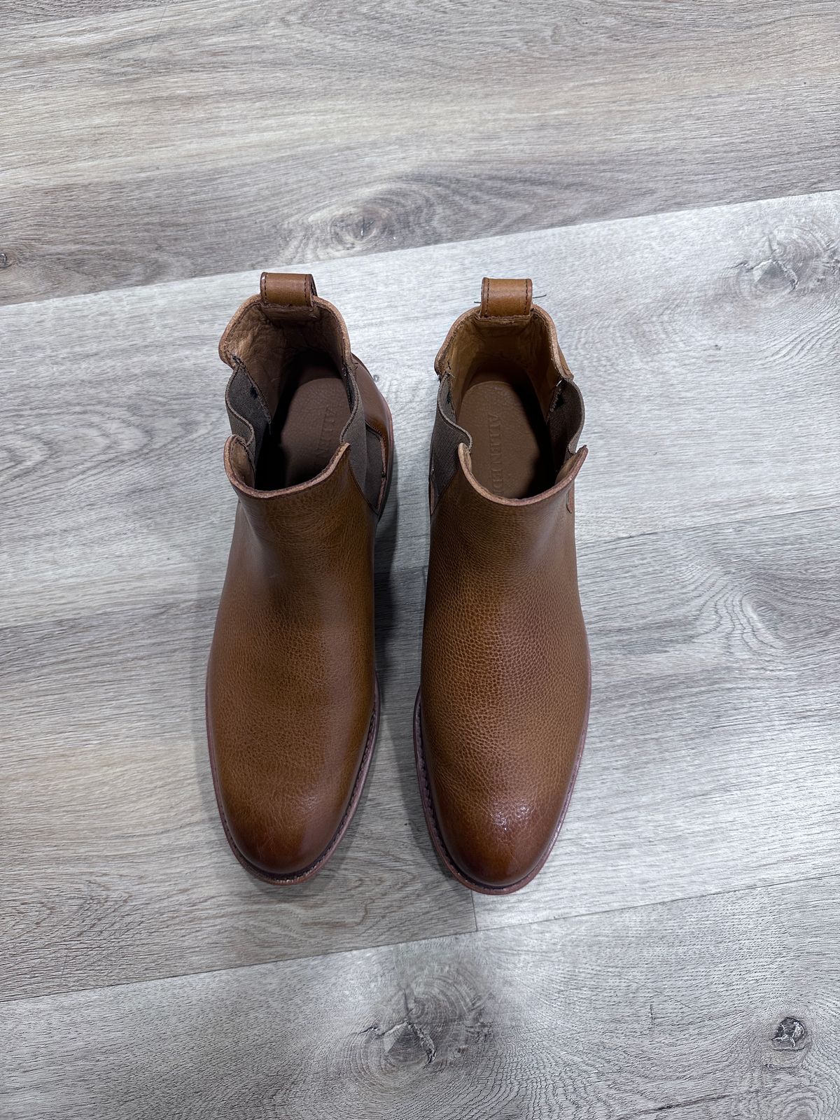 Photo by worldtraveler on November 6, 2023 of the Allen Edmonds Denali Chelsea Boot in Unknown Leather.
