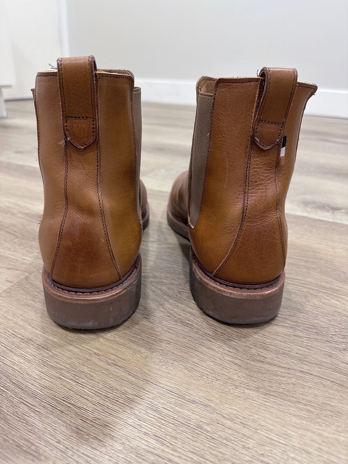 Photo by worldtraveler on December 6, 2023 of the Allen Edmonds Denali Chelsea Boot in Unknown Leather.