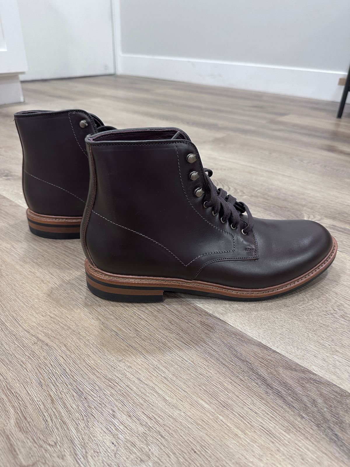 Photo by worldtraveler on October 1, 2024 of the Allen Edmonds Higgins Mill in Coffee Calfskin.