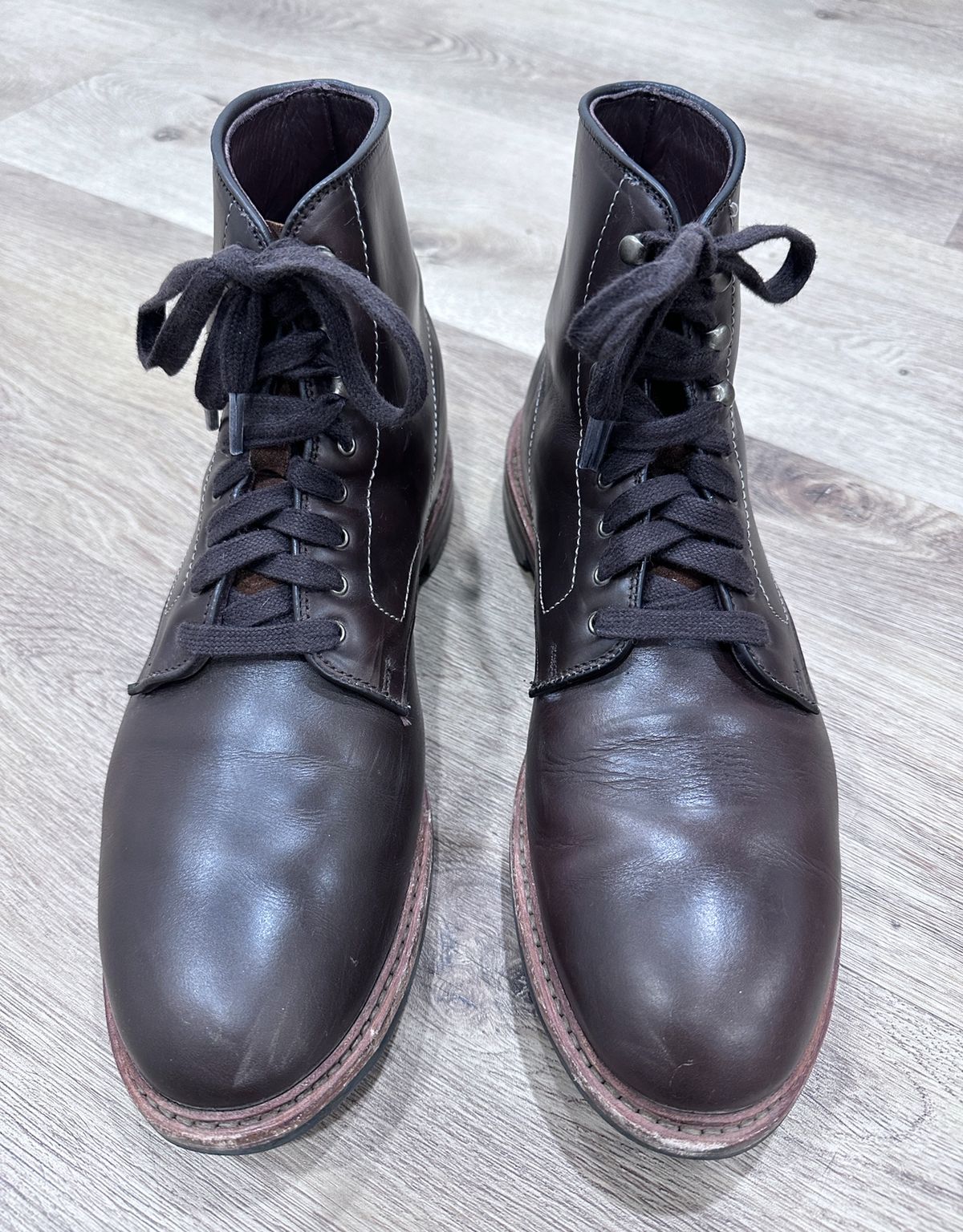 Photo by worldtraveler on November 5, 2024 of the Allen Edmonds Higgins Mill in Coffee Calfskin.