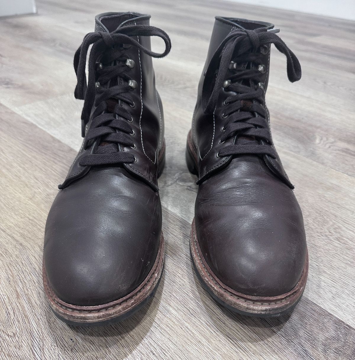 Photo by worldtraveler on December 1, 2024 of the Allen Edmonds Higgins Mill in Coffee Calfskin.