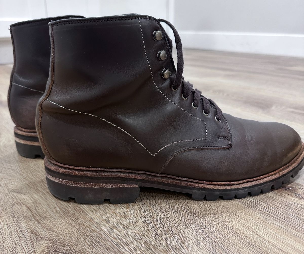 Photo by worldtraveler on March 6, 2025 of the Allen Edmonds Higgins Mill in Coffee Calfskin.