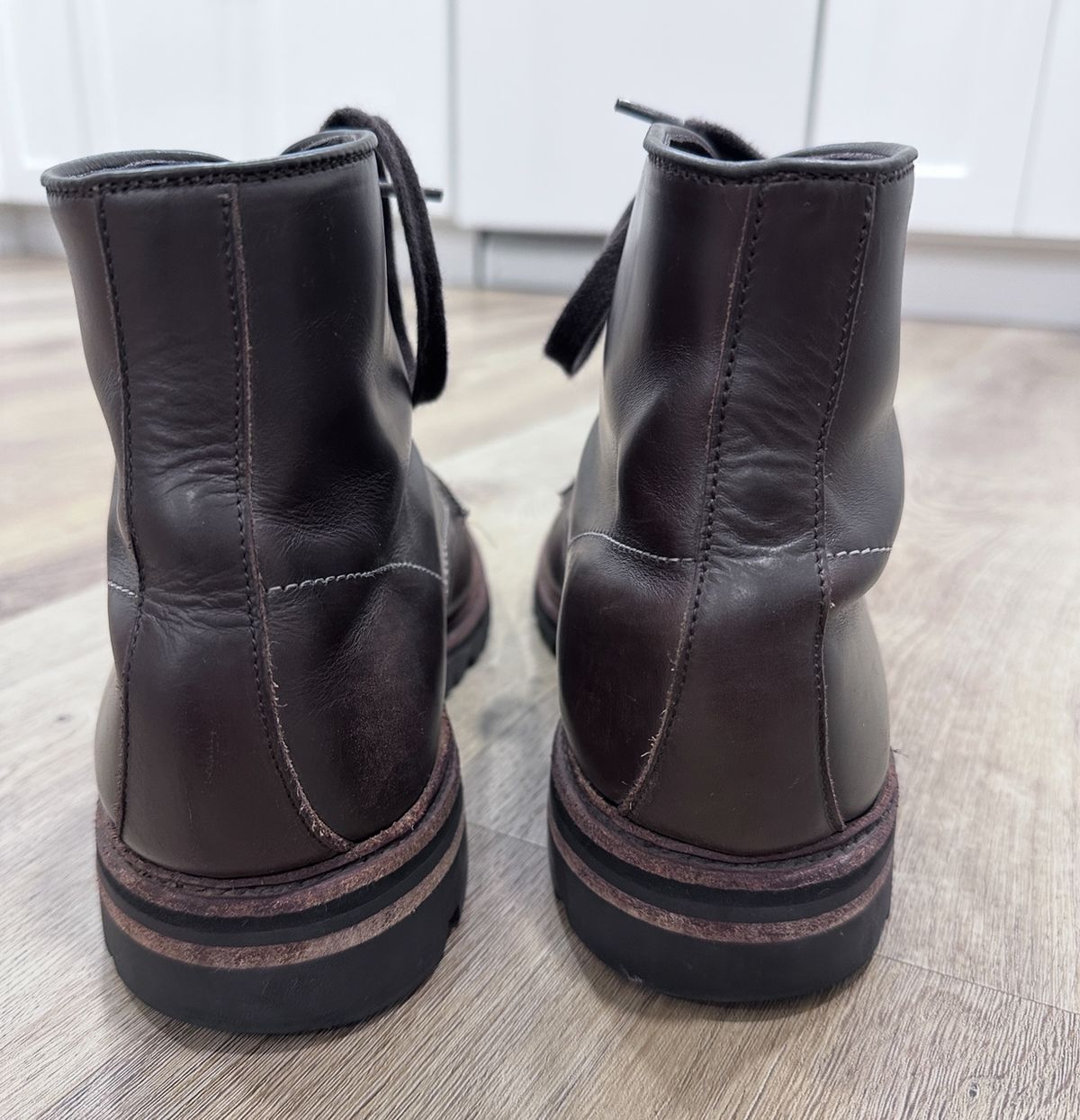 Photo by worldtraveler on April 6, 2025 of the Allen Edmonds Higgins Mill in Coffee Calfskin.