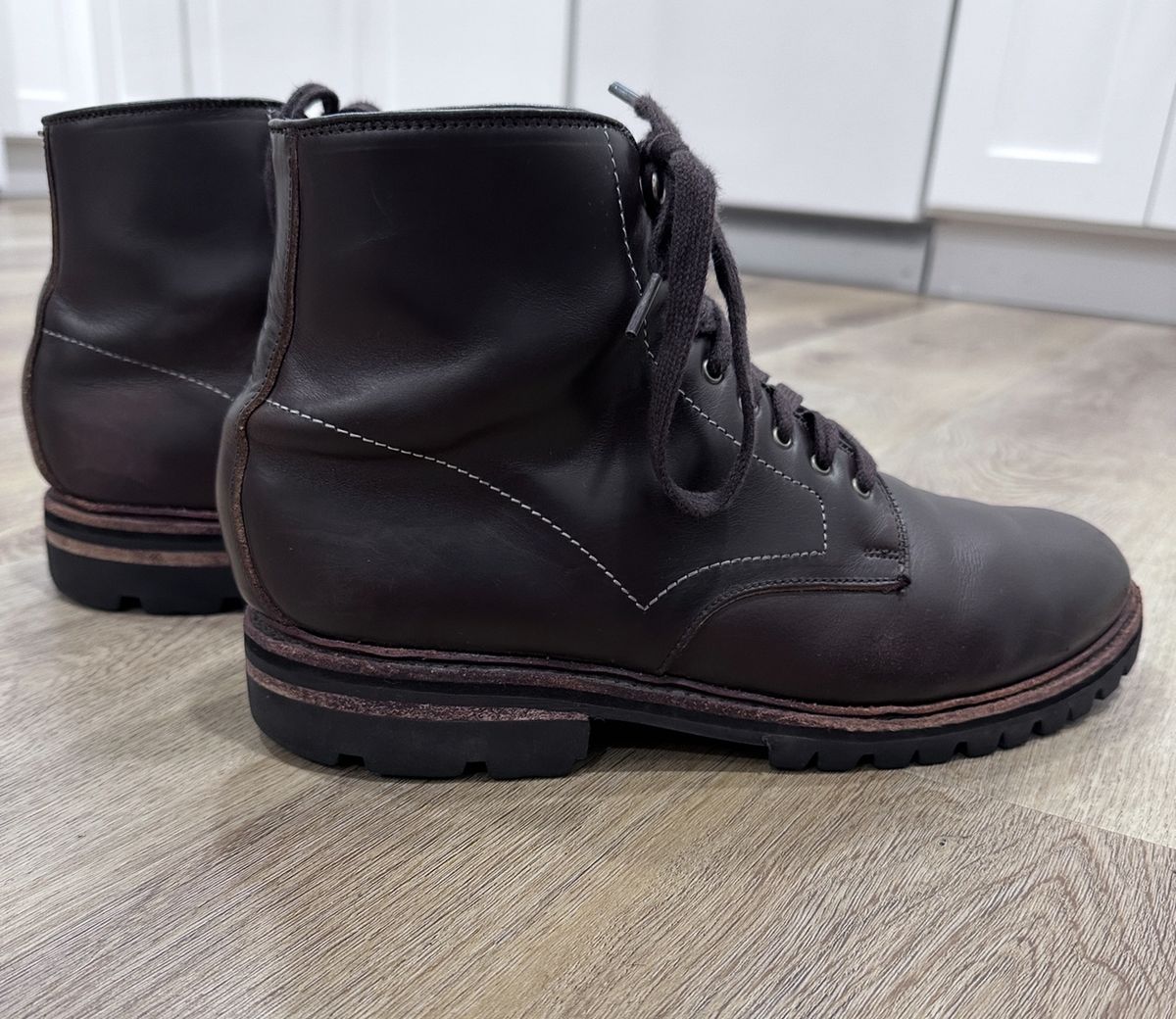 Photo by worldtraveler on April 6, 2025 of the Allen Edmonds Higgins Mill in Coffee Calfskin.