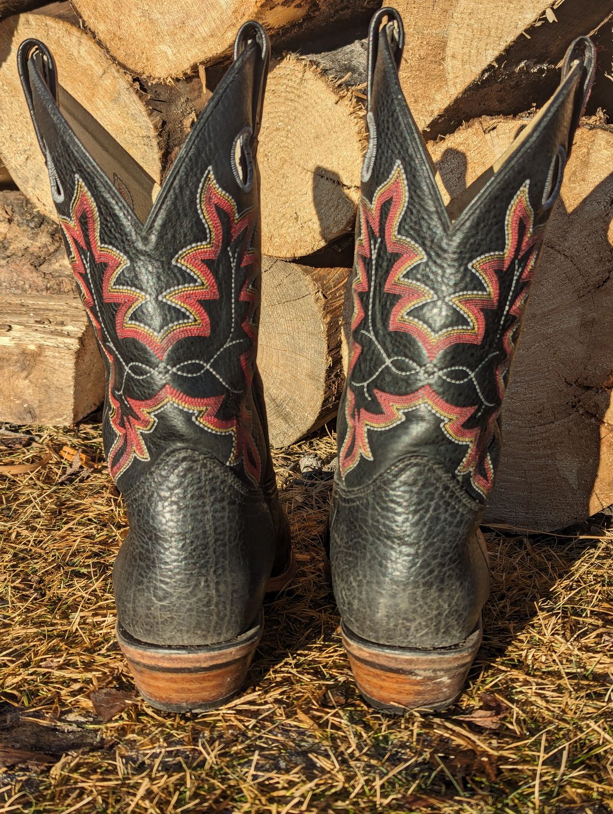 Photo by zangazanga on January 1, 2024 of the Canada West Boots Brahma 6563-6 in Unknown Leather.