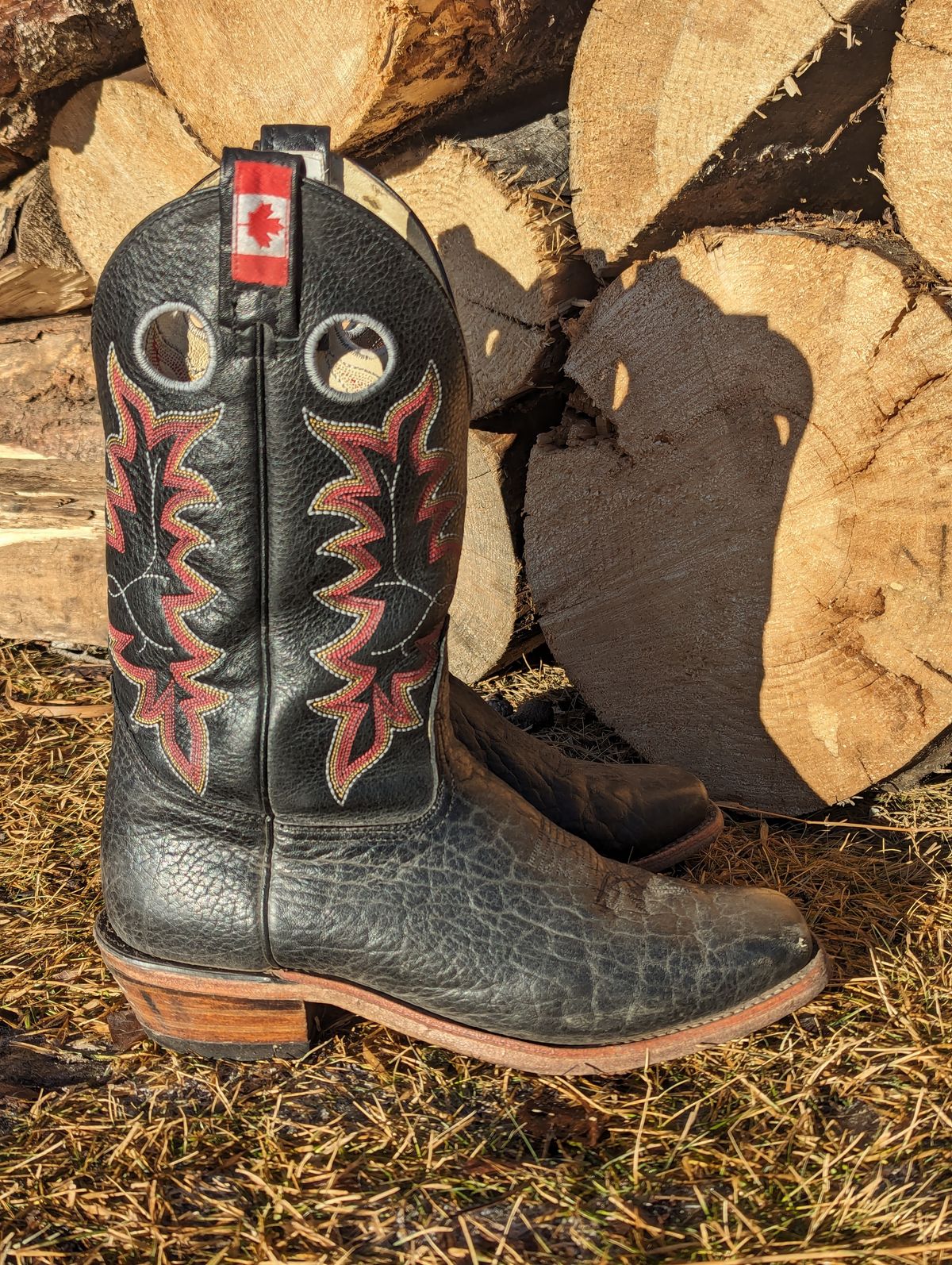 Photo by zangazanga on January 1, 2024 of the Canada West Boots Brahma 6563-6 in Unknown Leather.