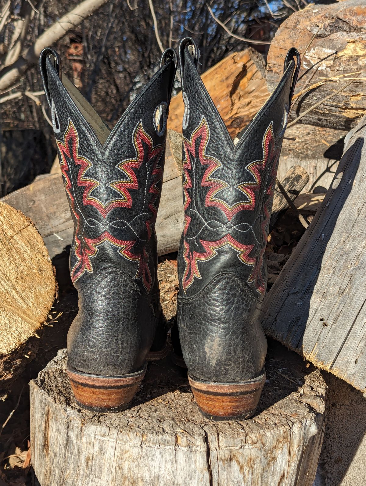 Photo by zangazanga on February 1, 2024 of the Canada West Boots Brahma 6563-6 in Unknown Leather.