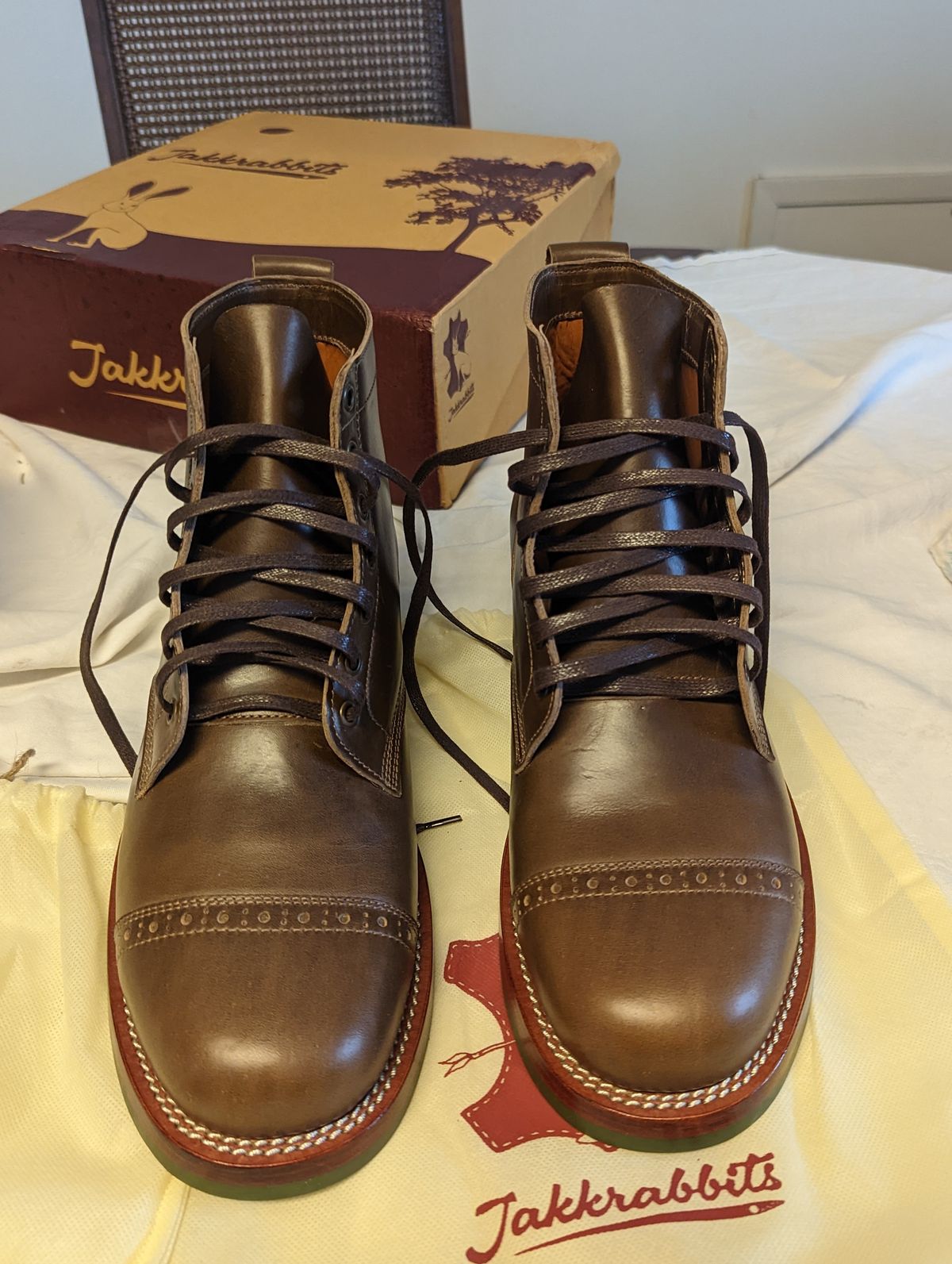Photo by zangazanga on November 2, 2022 of the Jakkrabbits Service Boot in Horween Olive Chromexcel.