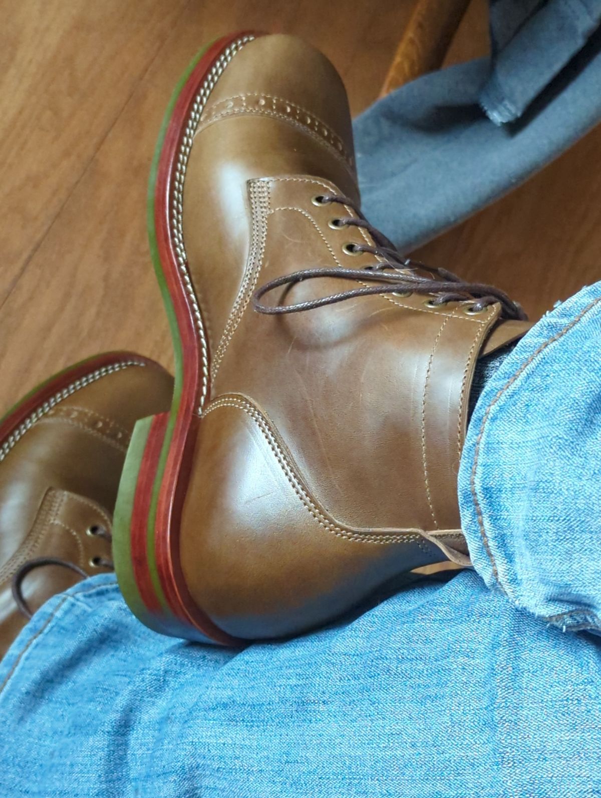 Photo by zangazanga on November 2, 2022 of the Jakkrabbits Service Boot in Horween Olive Chromexcel.