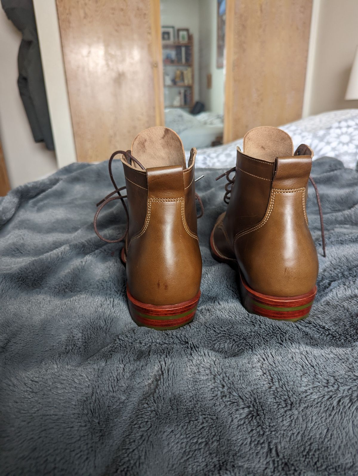 Photo by zangazanga on November 2, 2022 of the Jakkrabbits Service Boot in Horween Olive Chromexcel.