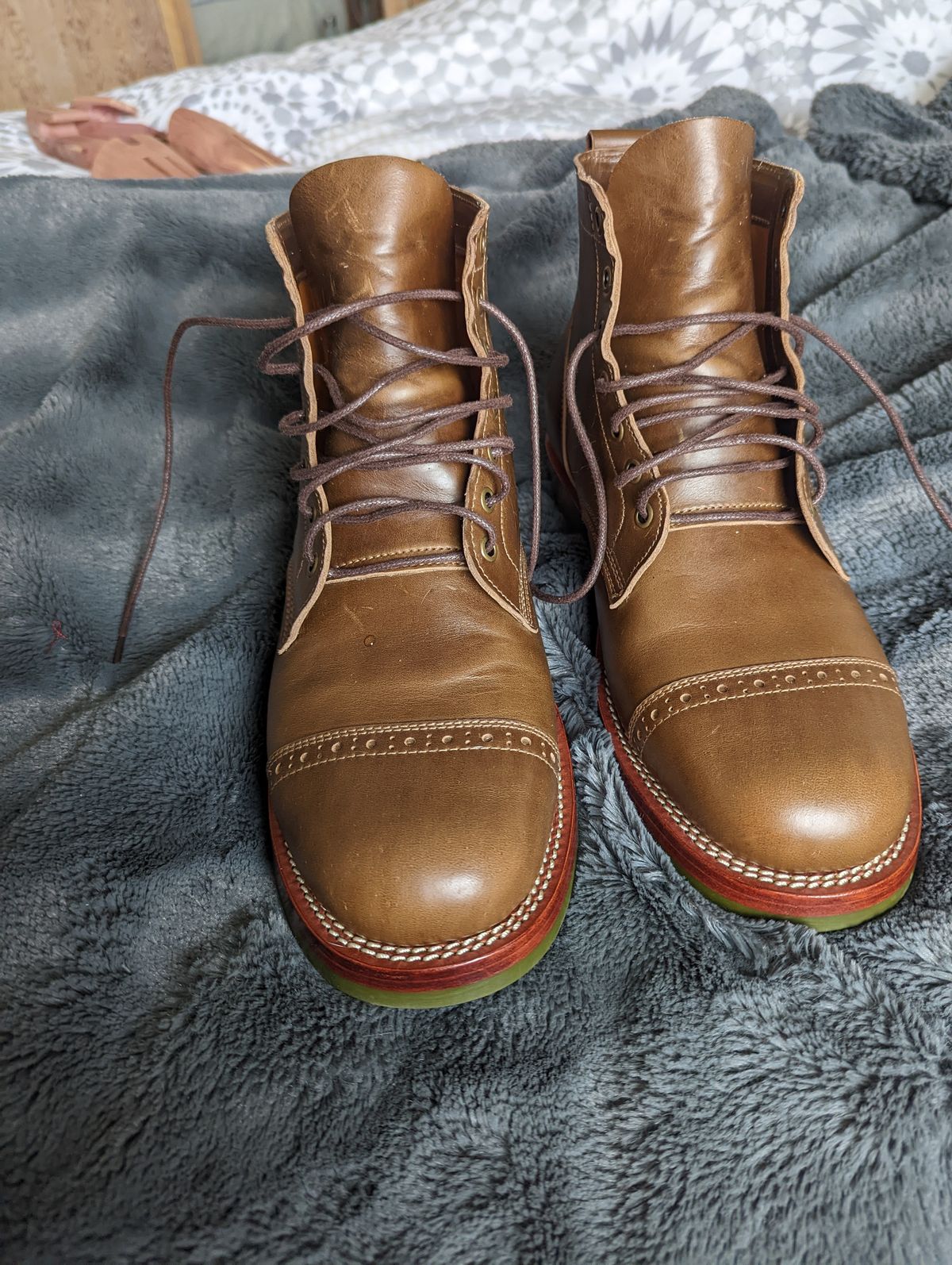 Photo by zangazanga on November 2, 2022 of the Jakkrabbits Service Boot in Horween Olive Chromexcel.