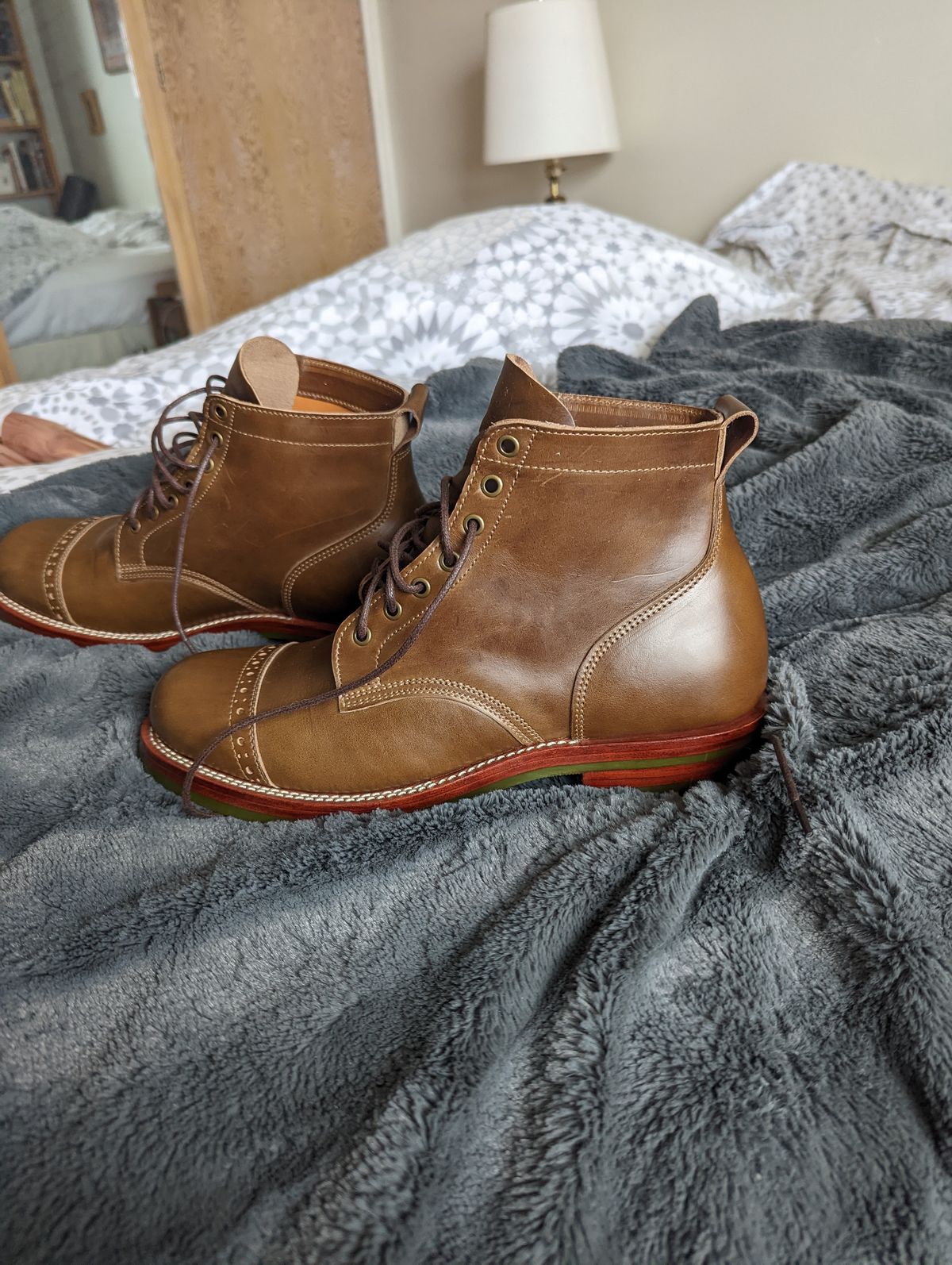 Photo by zangazanga on November 2, 2022 of the Jakkrabbits Service Boot in Horween Olive Chromexcel.