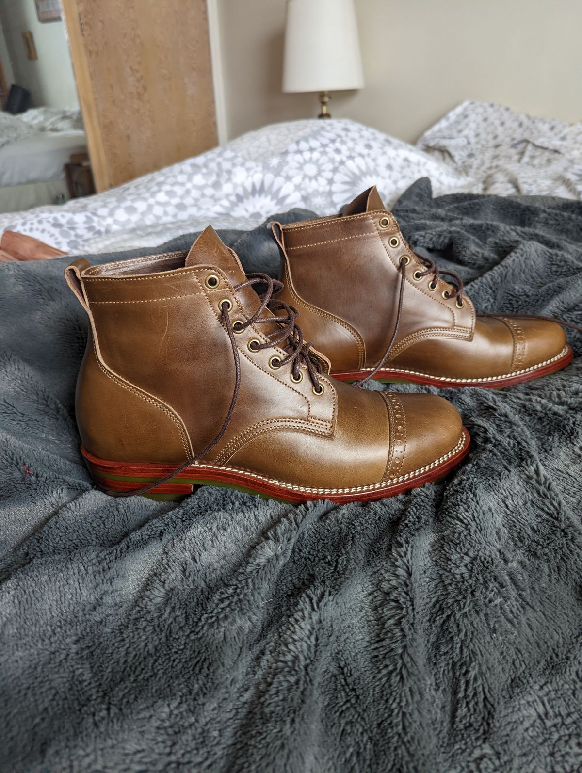 Photo by zangazanga on November 2, 2022 of the Jakkrabbits Service Boot in Horween Olive Chromexcel.