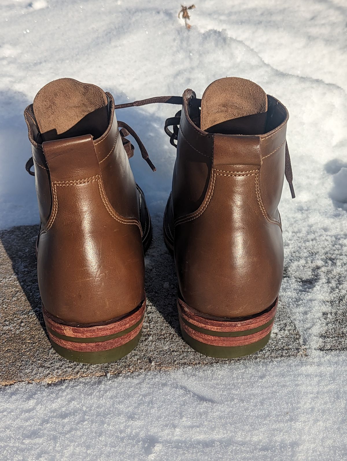 Photo by zangazanga on January 1, 2023 of the Jakkrabbits Service Boot in Horween Olive Chromexcel.
