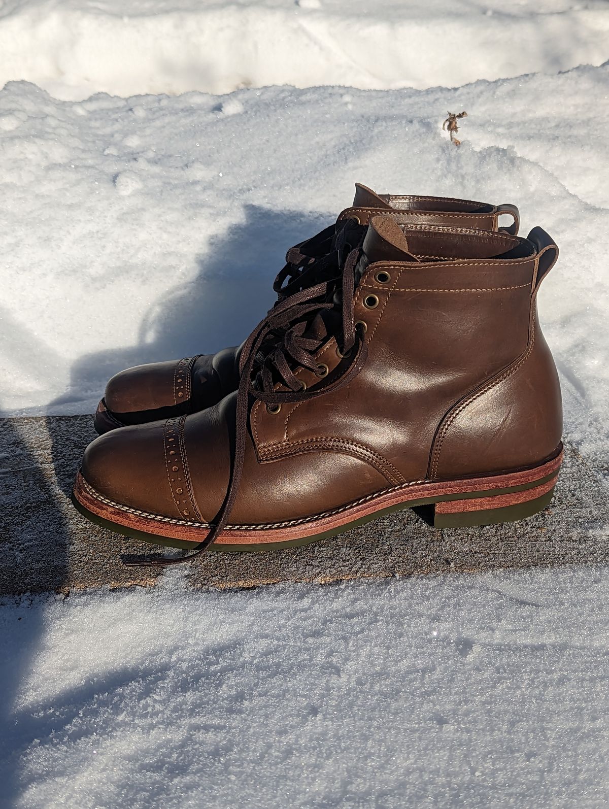 Photo by zangazanga on January 1, 2023 of the Jakkrabbits Service Boot in Horween Olive Chromexcel.