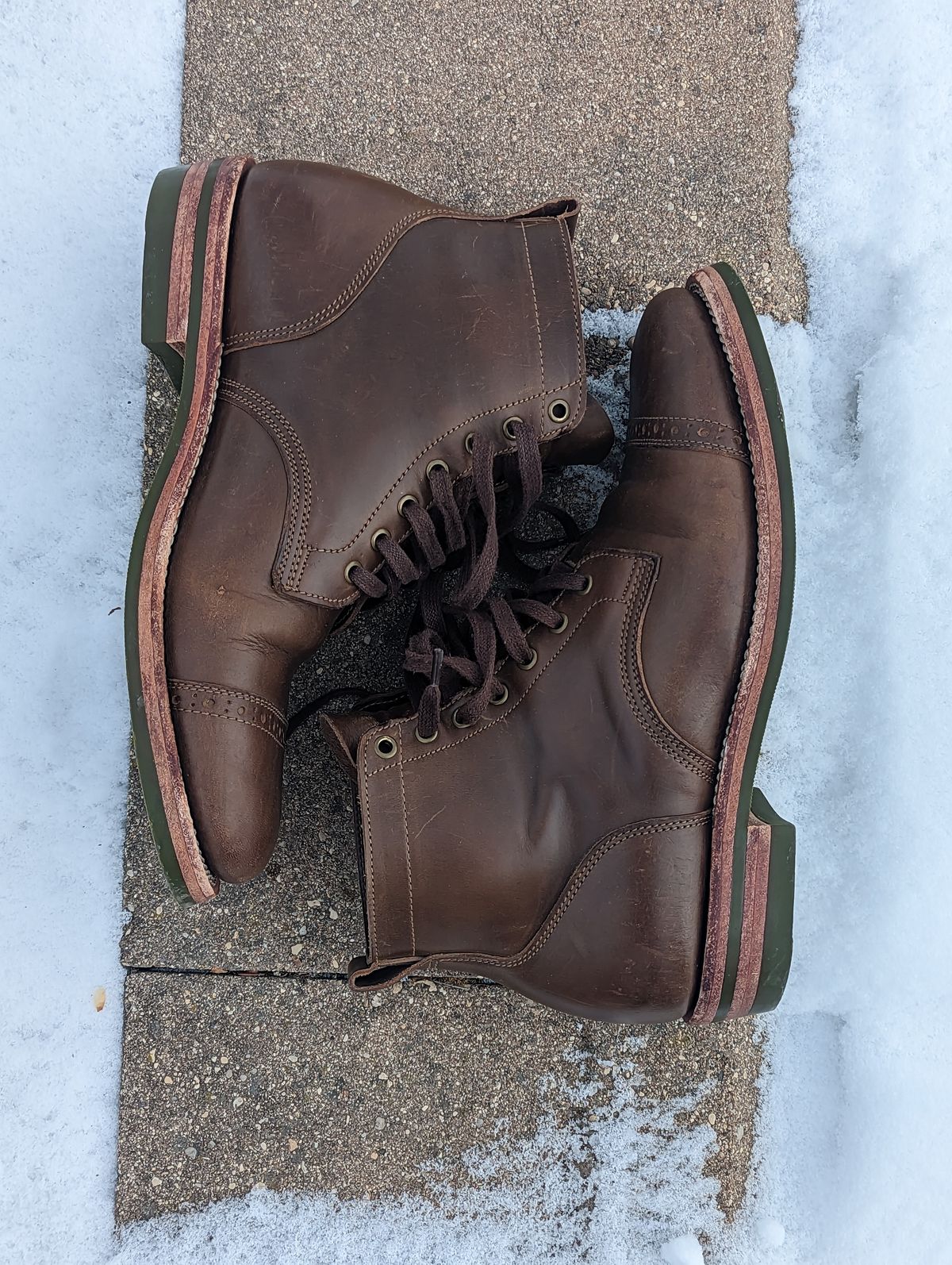 Photo by zangazanga on March 2, 2023 of the Jakkrabbits Service Boot in Horween Olive Chromexcel.