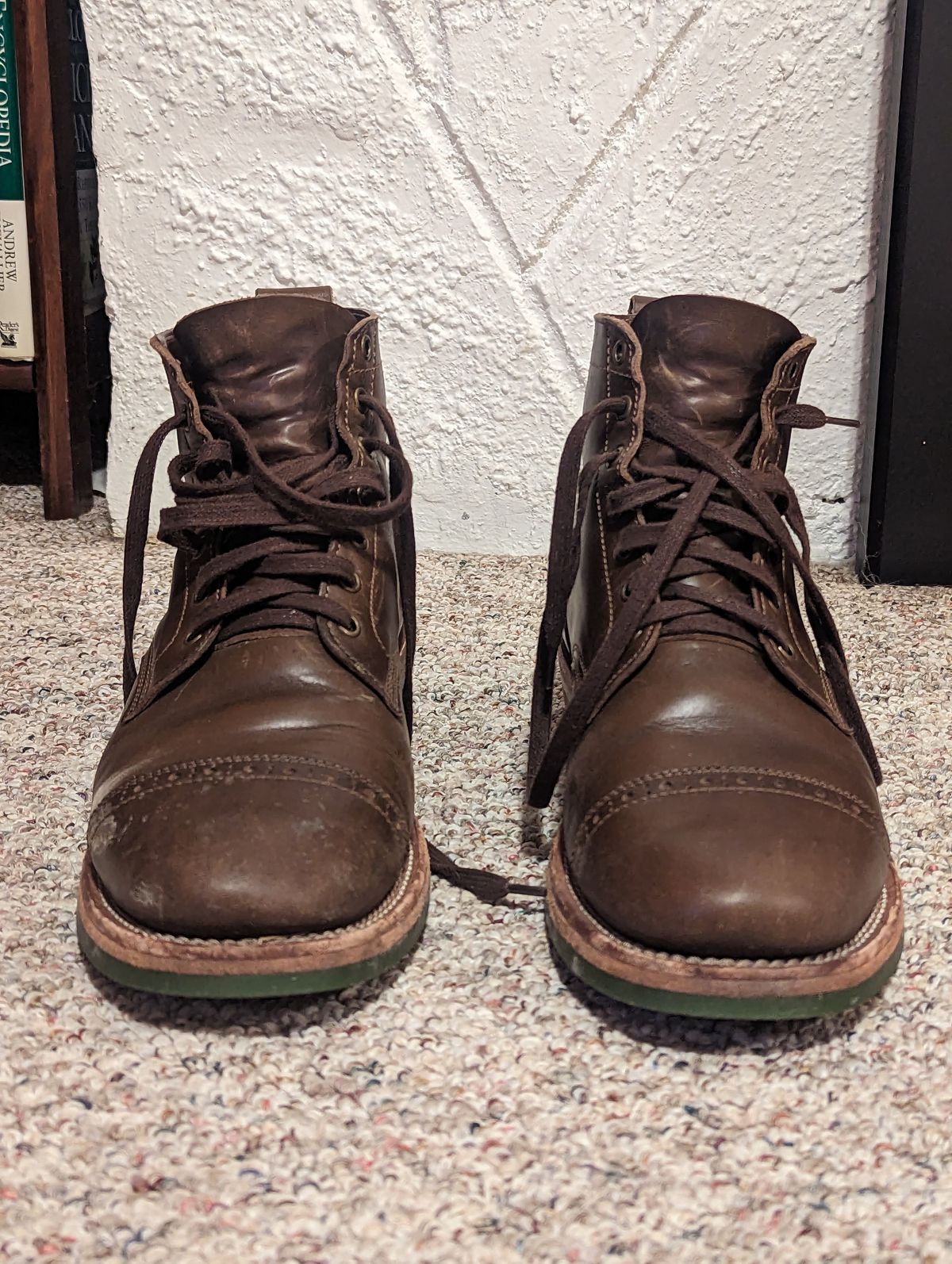 Photo by zangazanga on April 3, 2023 of the Jakkrabbits Service Boot in Horween Olive Chromexcel.