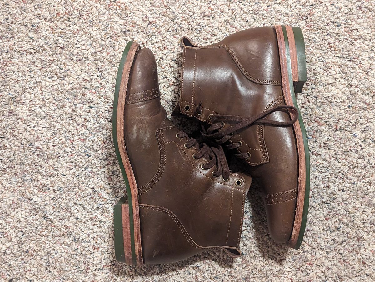 Photo by zangazanga on April 3, 2023 of the Jakkrabbits Service Boot in Horween Olive Chromexcel.