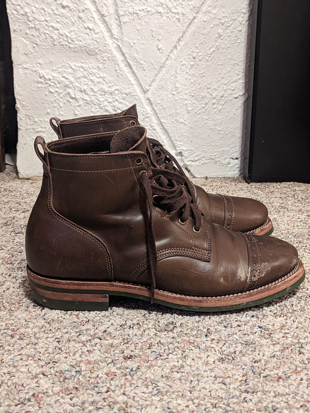 Photo by zangazanga on April 3, 2023 of the Jakkrabbits Service Boot in Horween Olive Chromexcel.