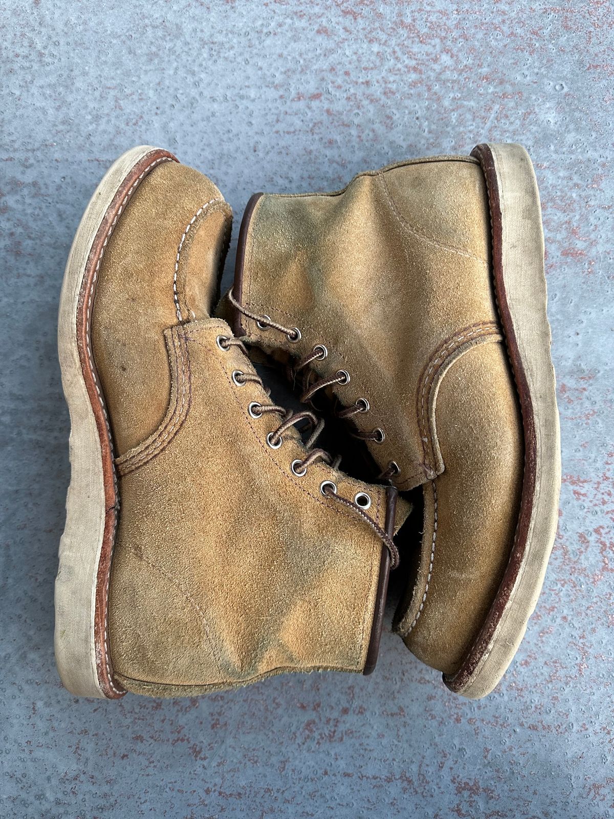 Photo by tmcginness on February 5, 2024 of the Red Wing 6-Inch Classic Moc in S.B. Foot Hawthorne Abilene.