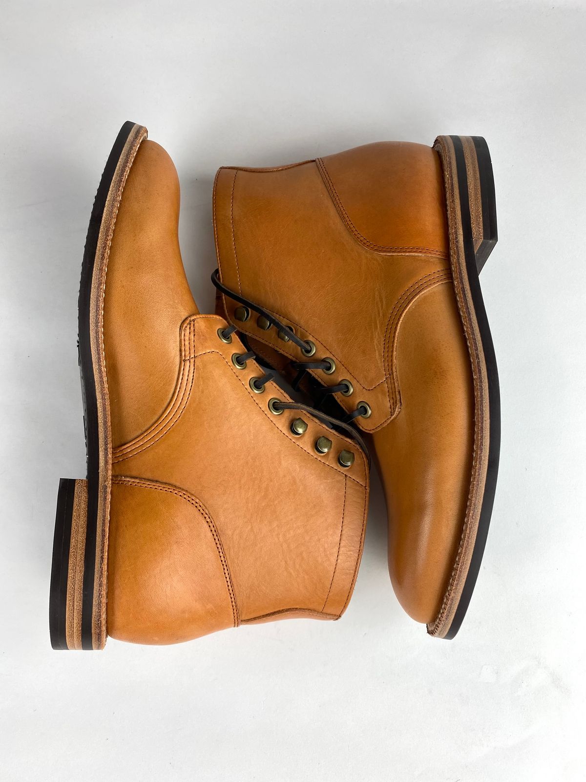 Photo by tmcginness on October 1, 2022 of the Grant Stone Diesel Boot in Horween Natural Essex.