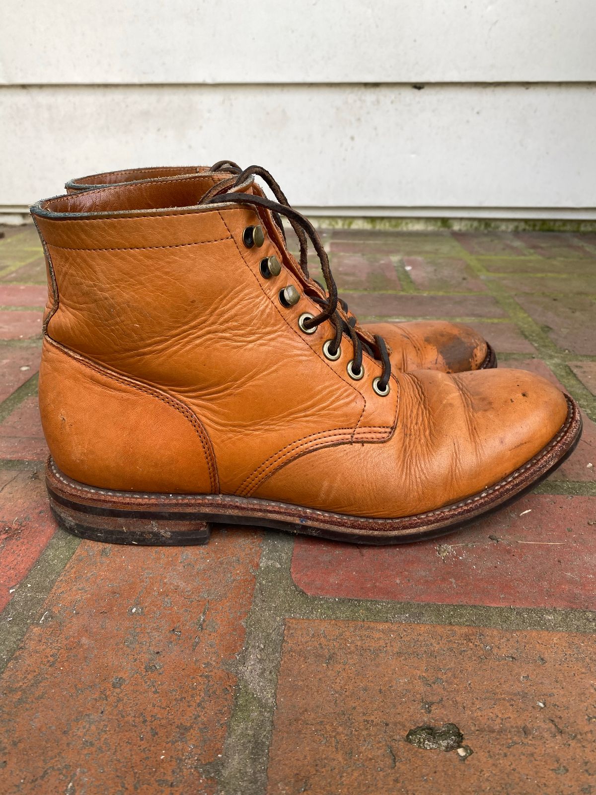 Photo by tmcginness on December 1, 2022 of the Grant Stone Diesel Boot in Horween Natural Essex.