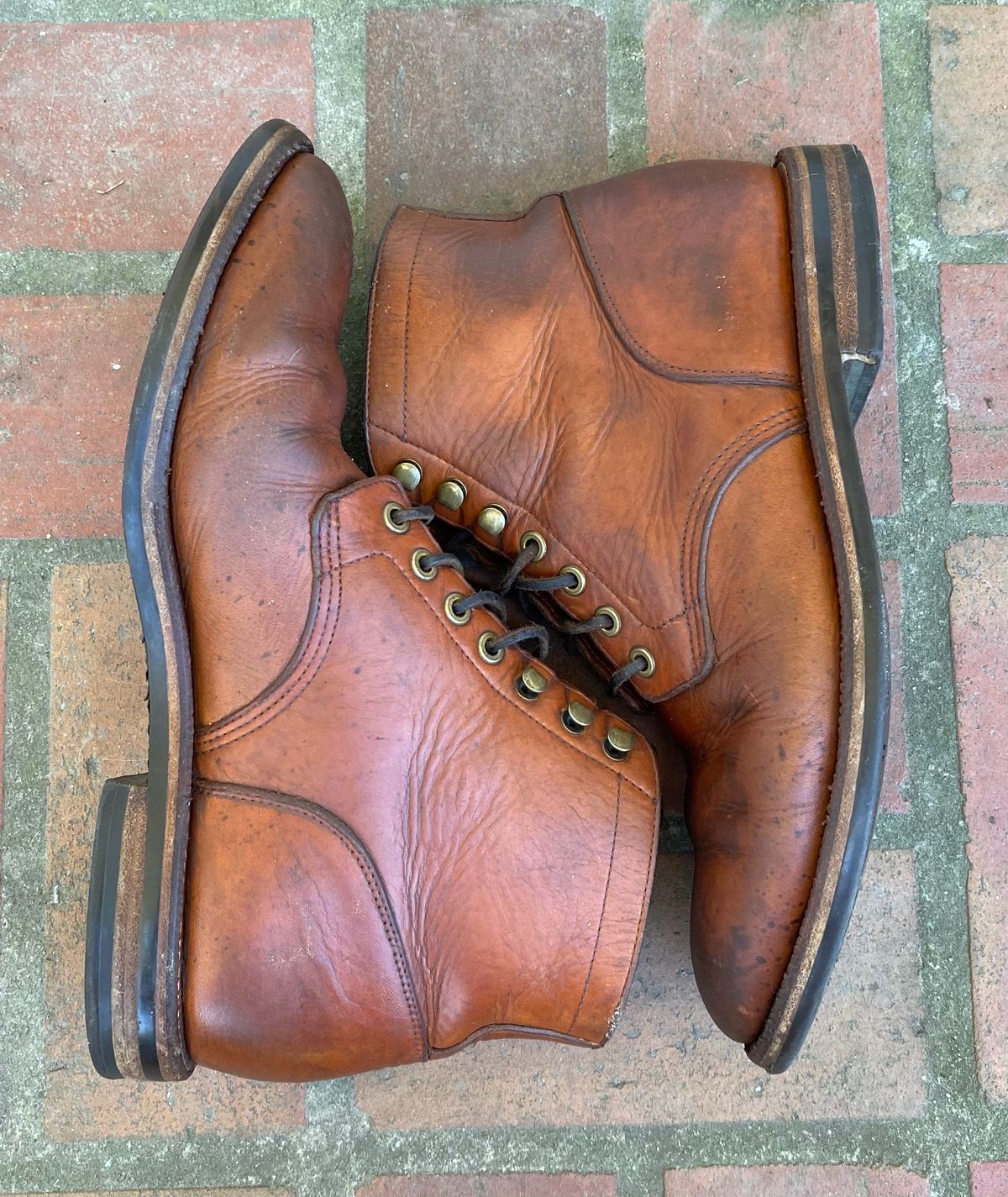 Photo by tmcginness on April 3, 2023 of the Grant Stone Diesel Boot in Horween Natural Essex.
