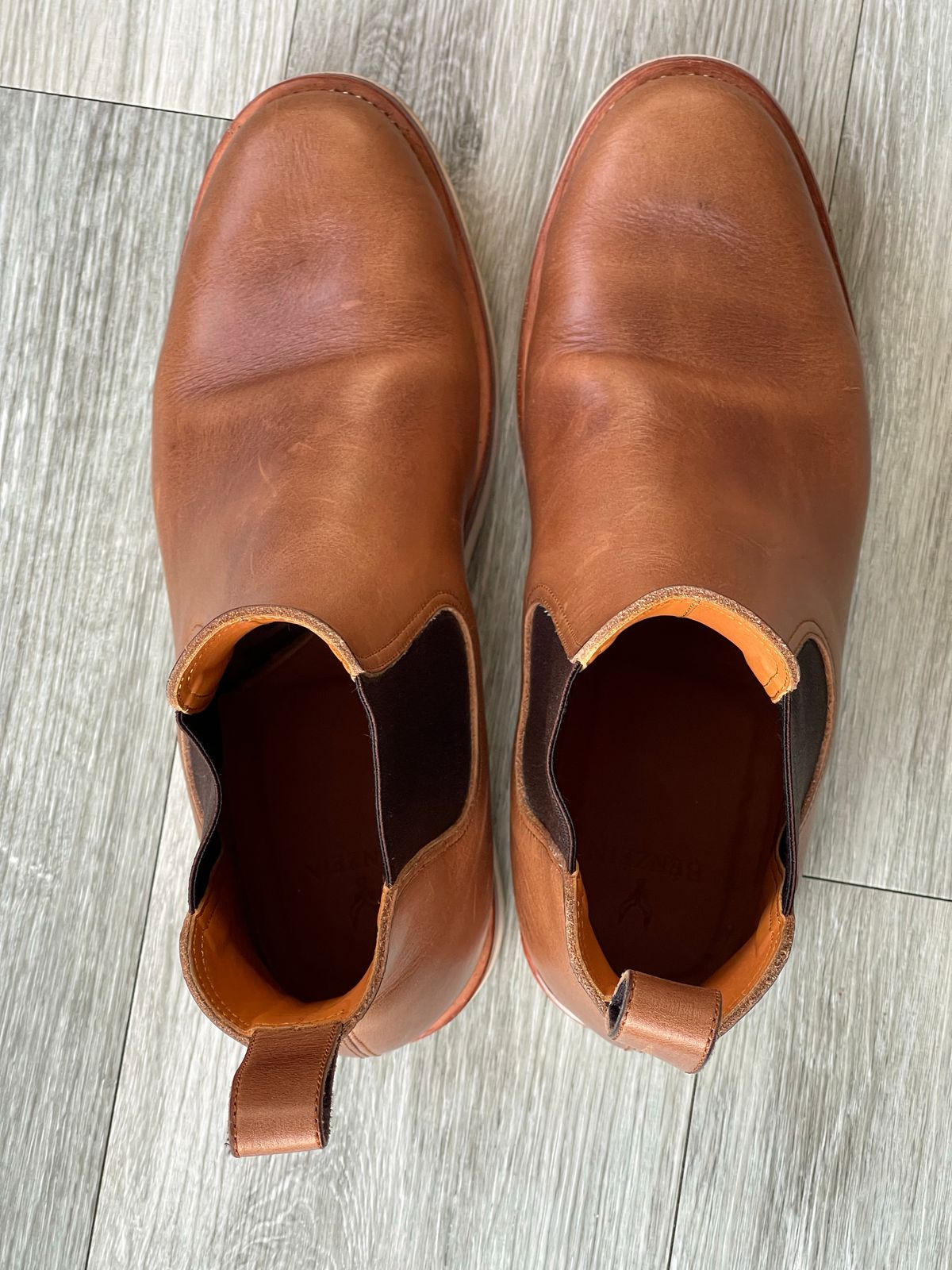Photo by elliottjhill on November 2, 2022 of the Benzein The Seventh Chelsea Boot in Horween Natural Chromexcel.