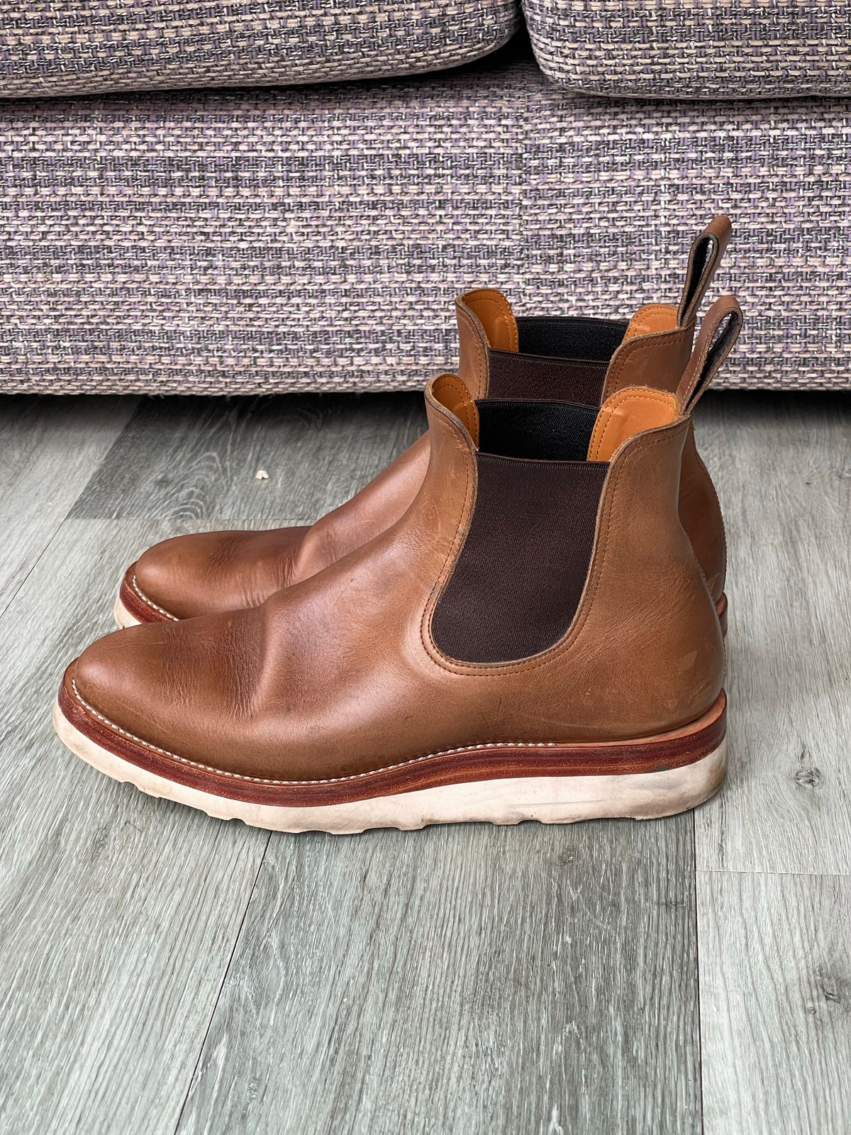 Photo by elliottjhill on December 2, 2022 of the Benzein The Seventh Chelsea Boot in Horween Natural Chromexcel.