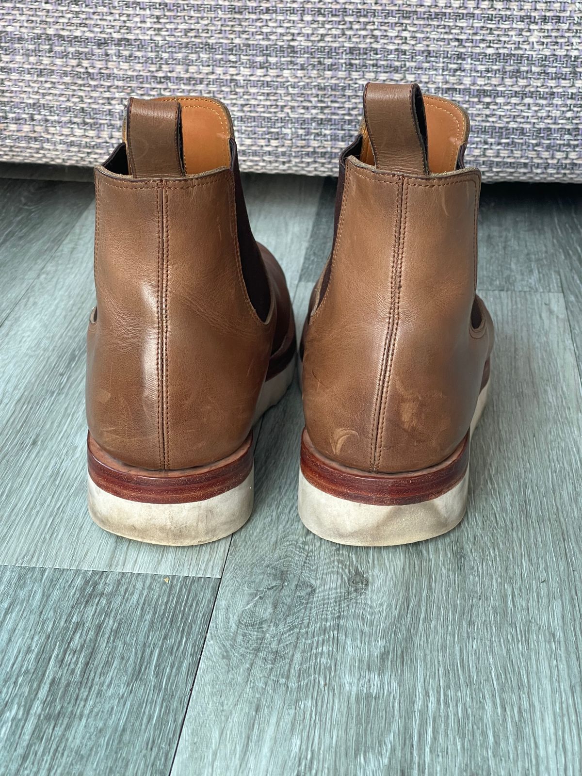 Photo by elliottjhill on January 1, 2023 of the Benzein The Seventh Chelsea Boot in Horween Natural Chromexcel.