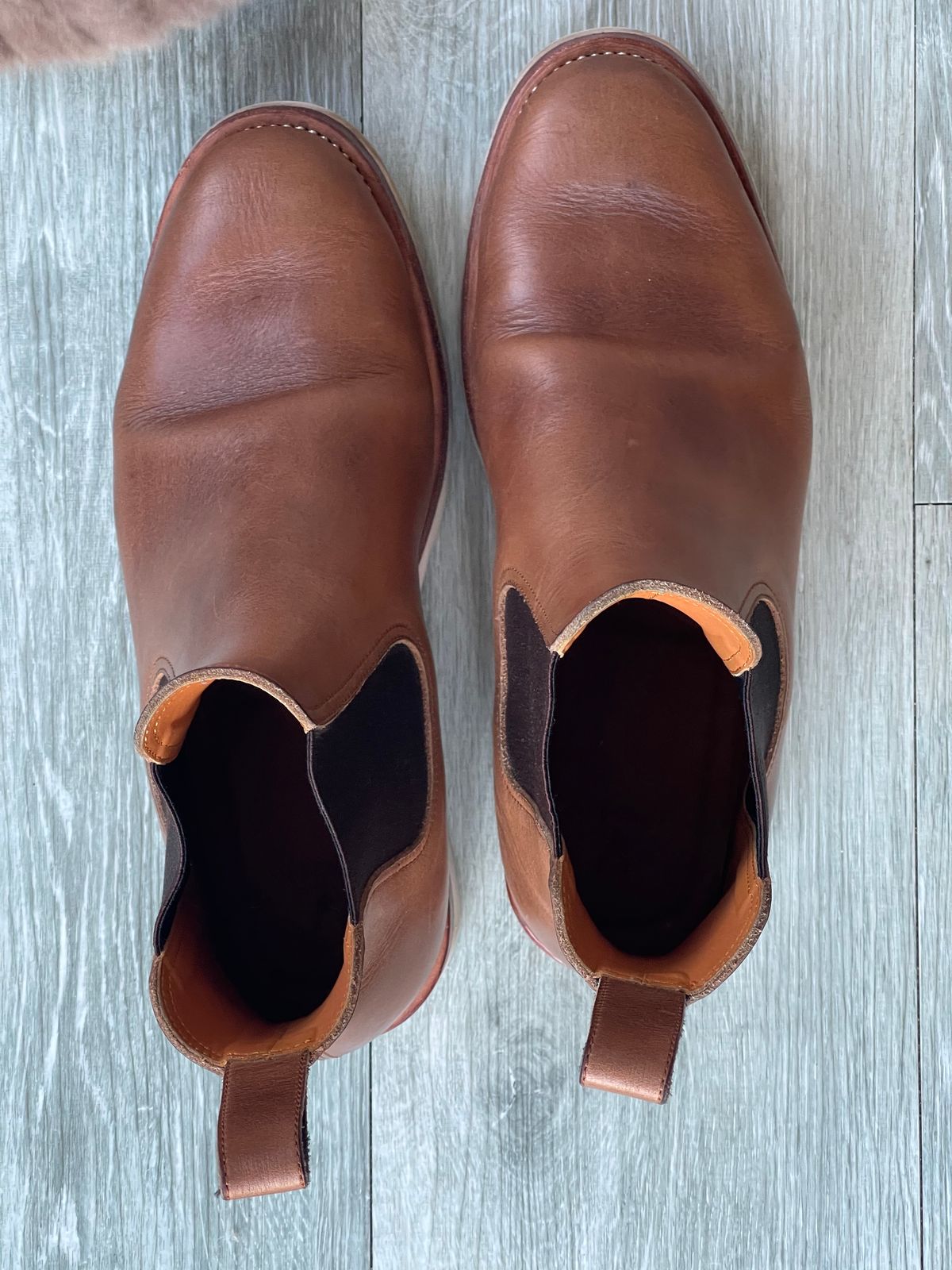 Photo by elliottjhill on January 1, 2023 of the Benzein The Seventh Chelsea Boot in Horween Natural Chromexcel.