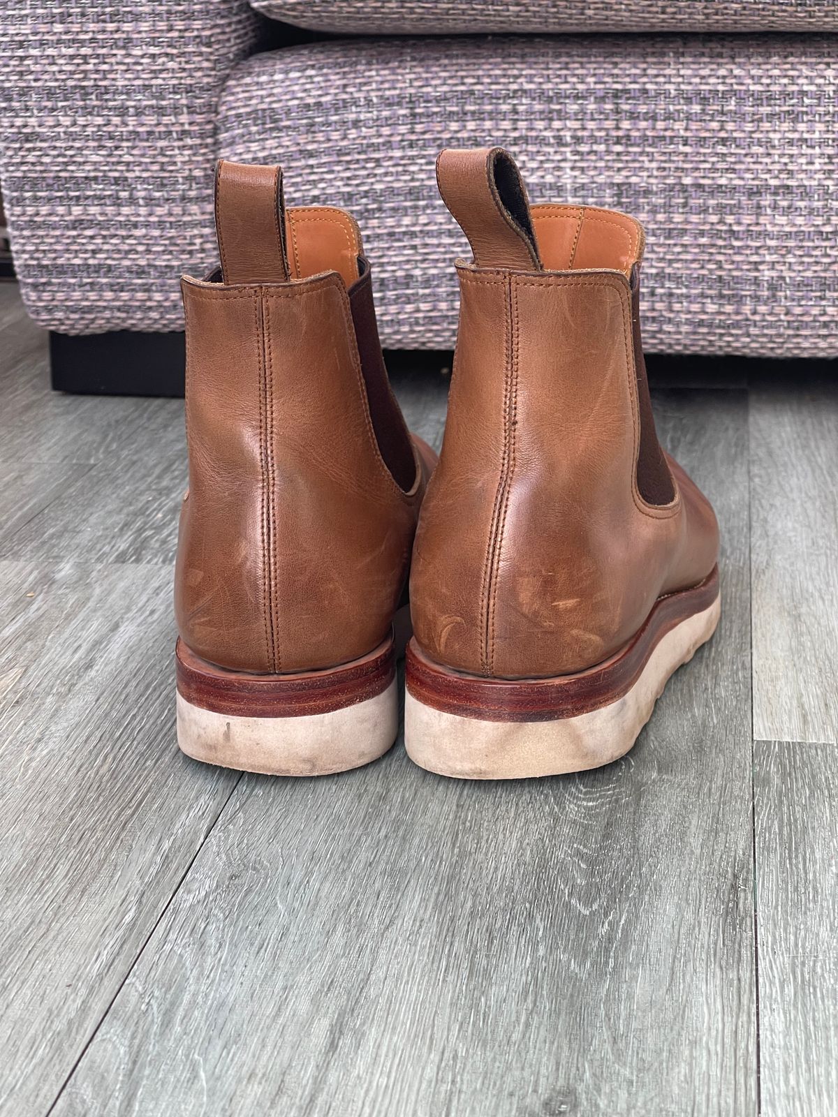 Photo by elliottjhill on February 1, 2023 of the Benzein The Seventh Chelsea Boot in Horween Natural Chromexcel.