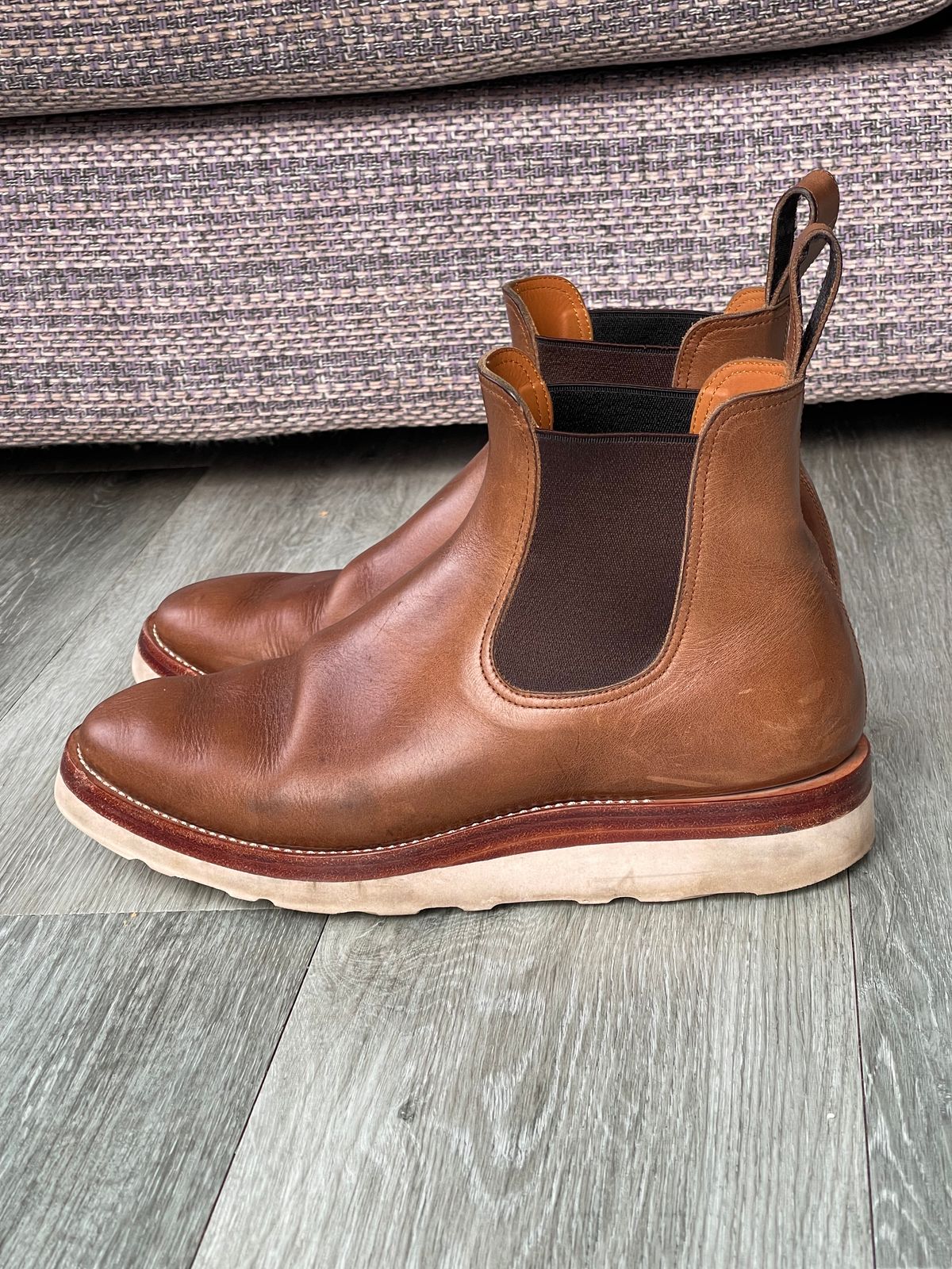 Photo by elliottjhill on March 4, 2023 of the Benzein The Seventh Chelsea Boot in Horween Natural Chromexcel.