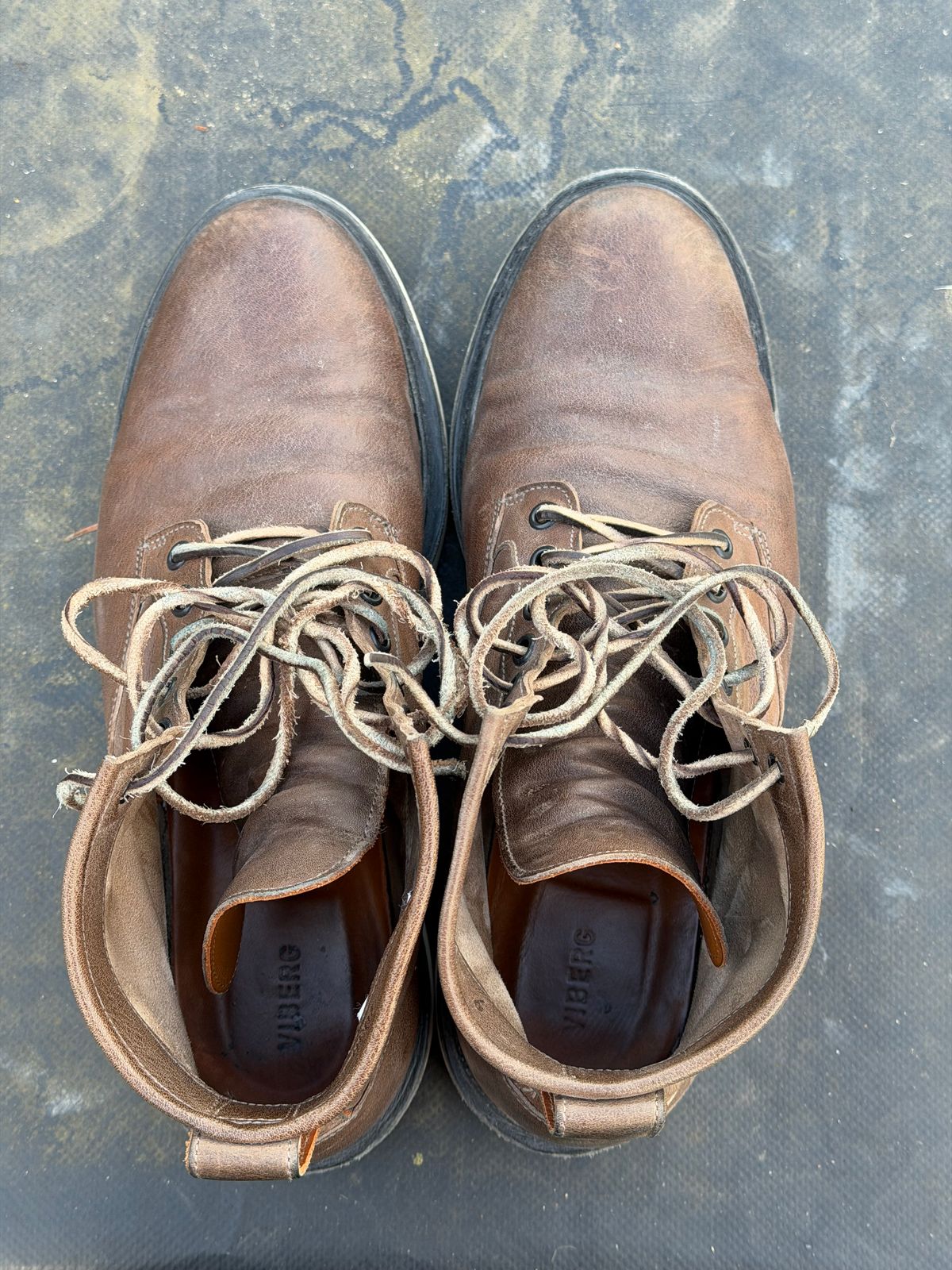 Photo by elliottjhill on March 28, 2026 of the Viberg Scout Boot in Asfalto Washed Kangaroo.