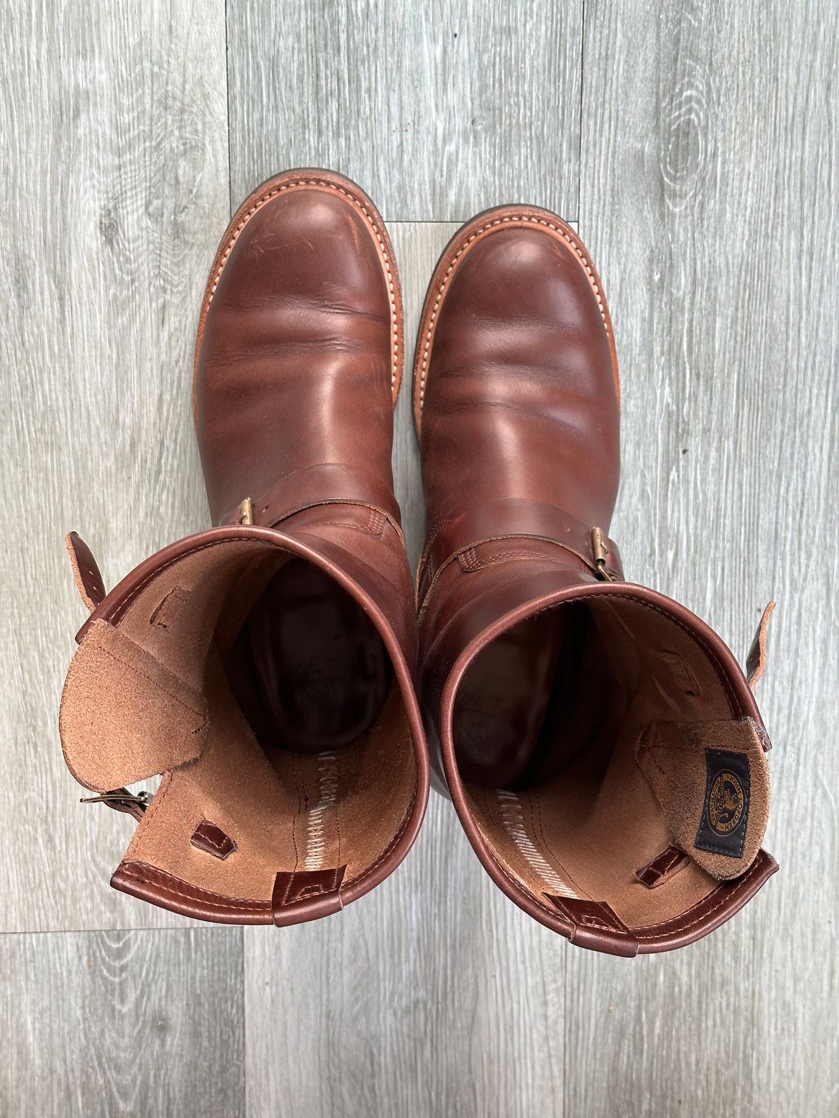 Photo by elliottjhill on March 2, 2024 of the John Lofgren Wabash Engineer Boots in Horween Chocolate Chromexcel.