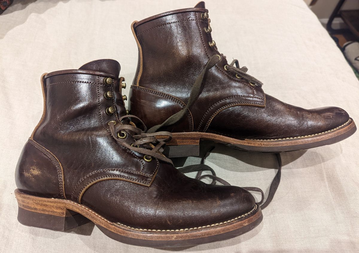 Photo by roger___af on October 21, 2022 of the Flame Panda Service Boot in Shinki Chocolate Antique Horsehide.