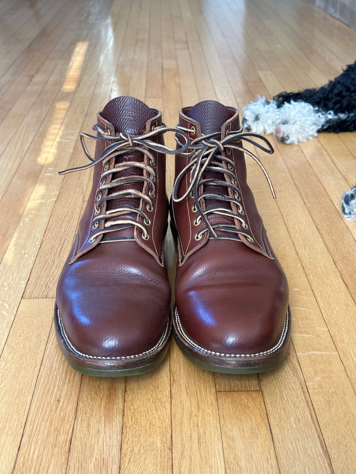 Photo by kosta on November 4, 2022 of the NF Bootmaker Milton Boot in J&FJ Baker Brown Russian Calf.