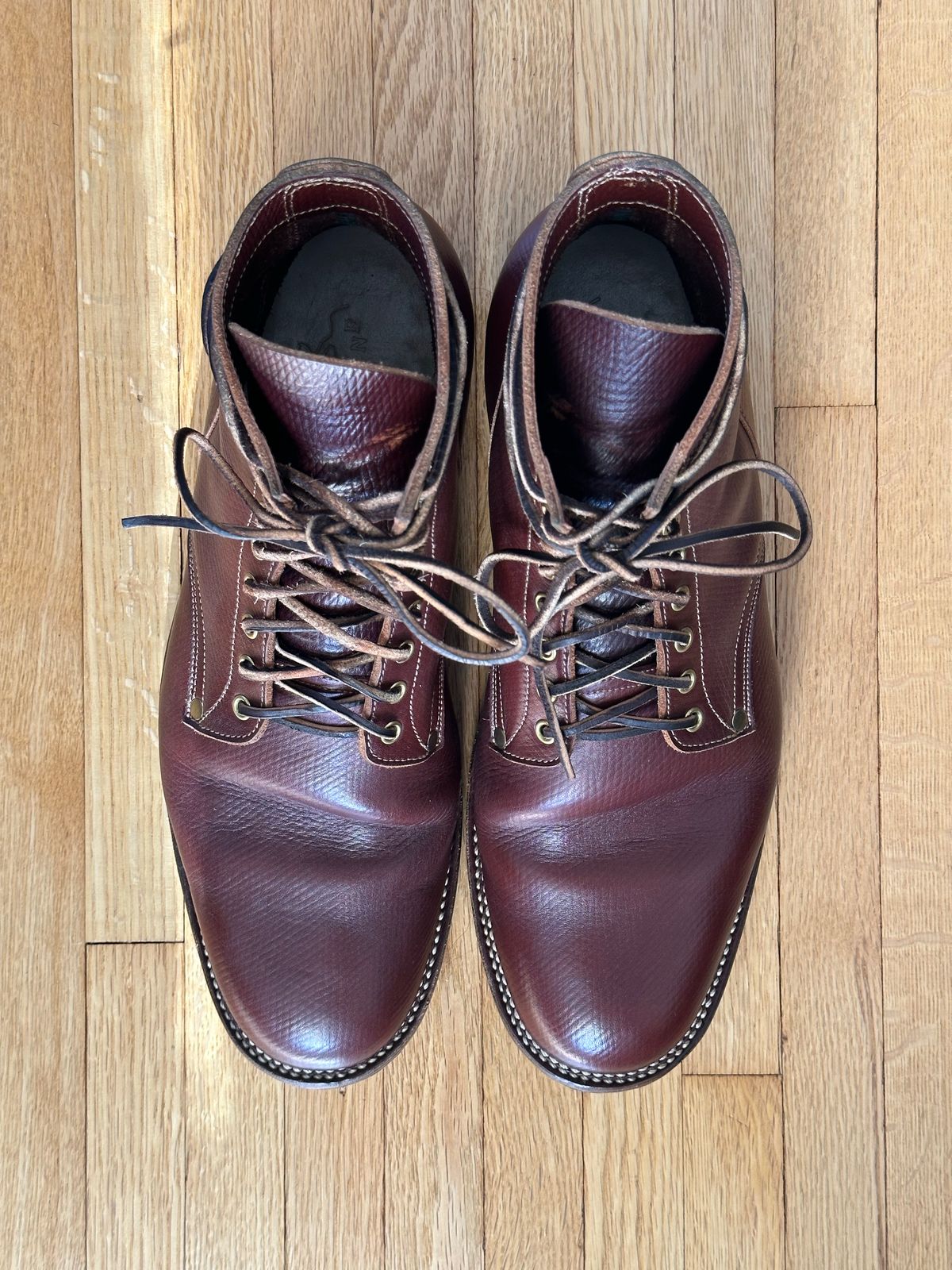 Photo by kosta on November 4, 2022 of the NF Bootmaker Milton Boot in J&FJ Baker Brown Russian Calf.