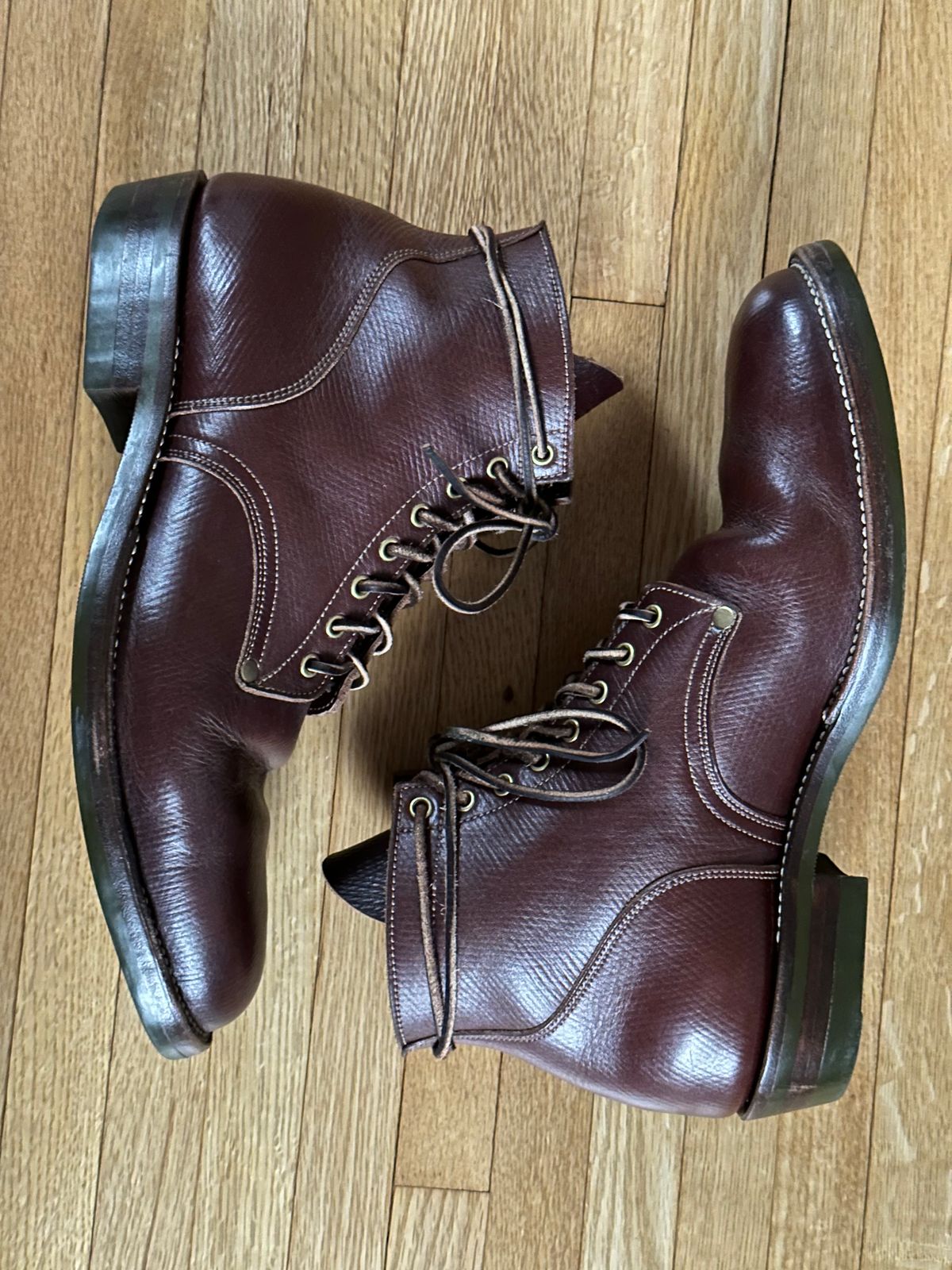 Photo by kosta on January 2, 2023 of the NF Bootmaker Milton Boot in J&FJ Baker Brown Russian Calf.