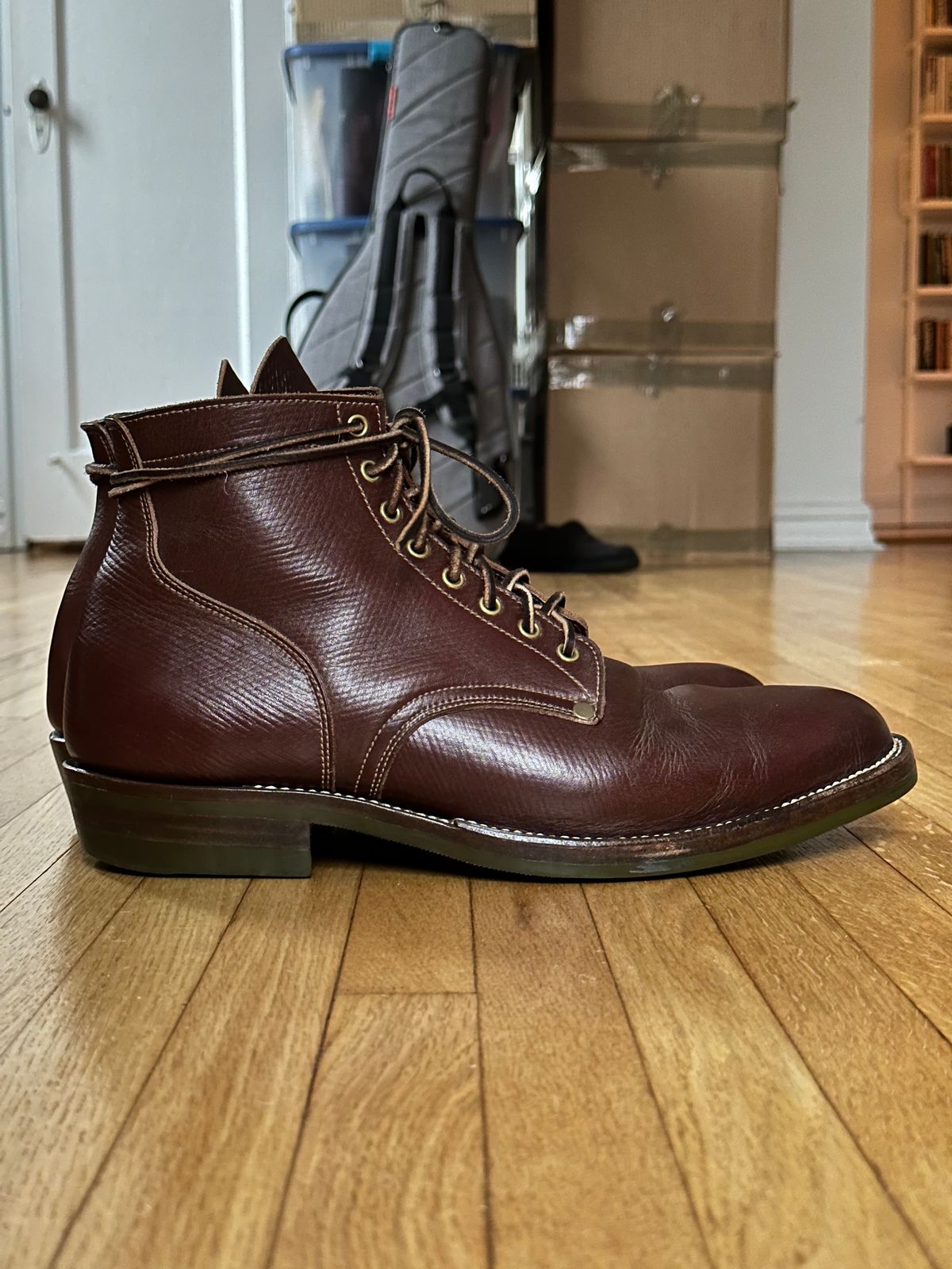 Photo by kosta on January 2, 2023 of the NF Bootmaker Milton Boot in J&FJ Baker Brown Russian Calf.