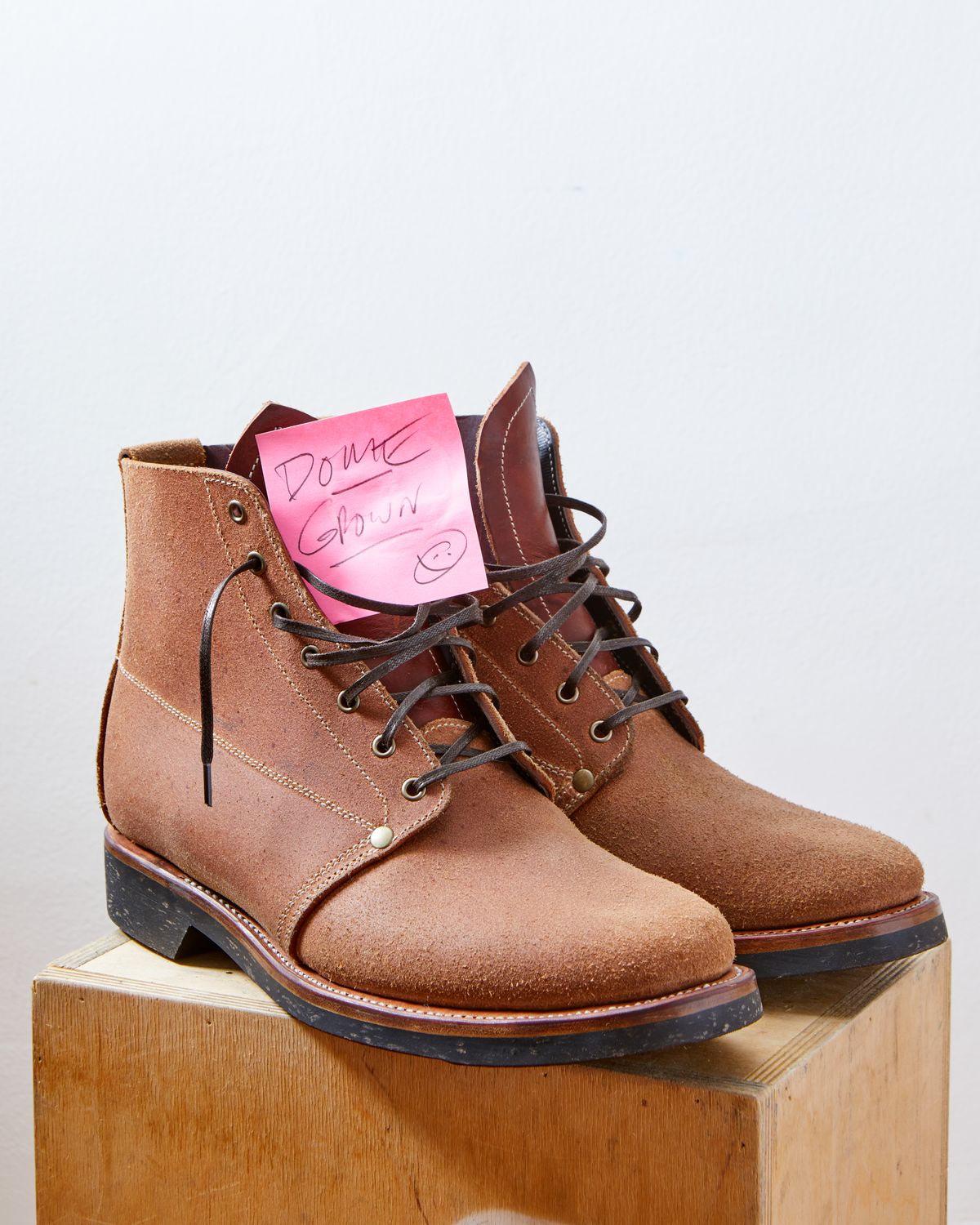 Photo by kosta on November 4, 2023 of the Unsung U 22-1 Slog Boot in Wickett & Craig Chestnut Oiled Latigo Roughout.