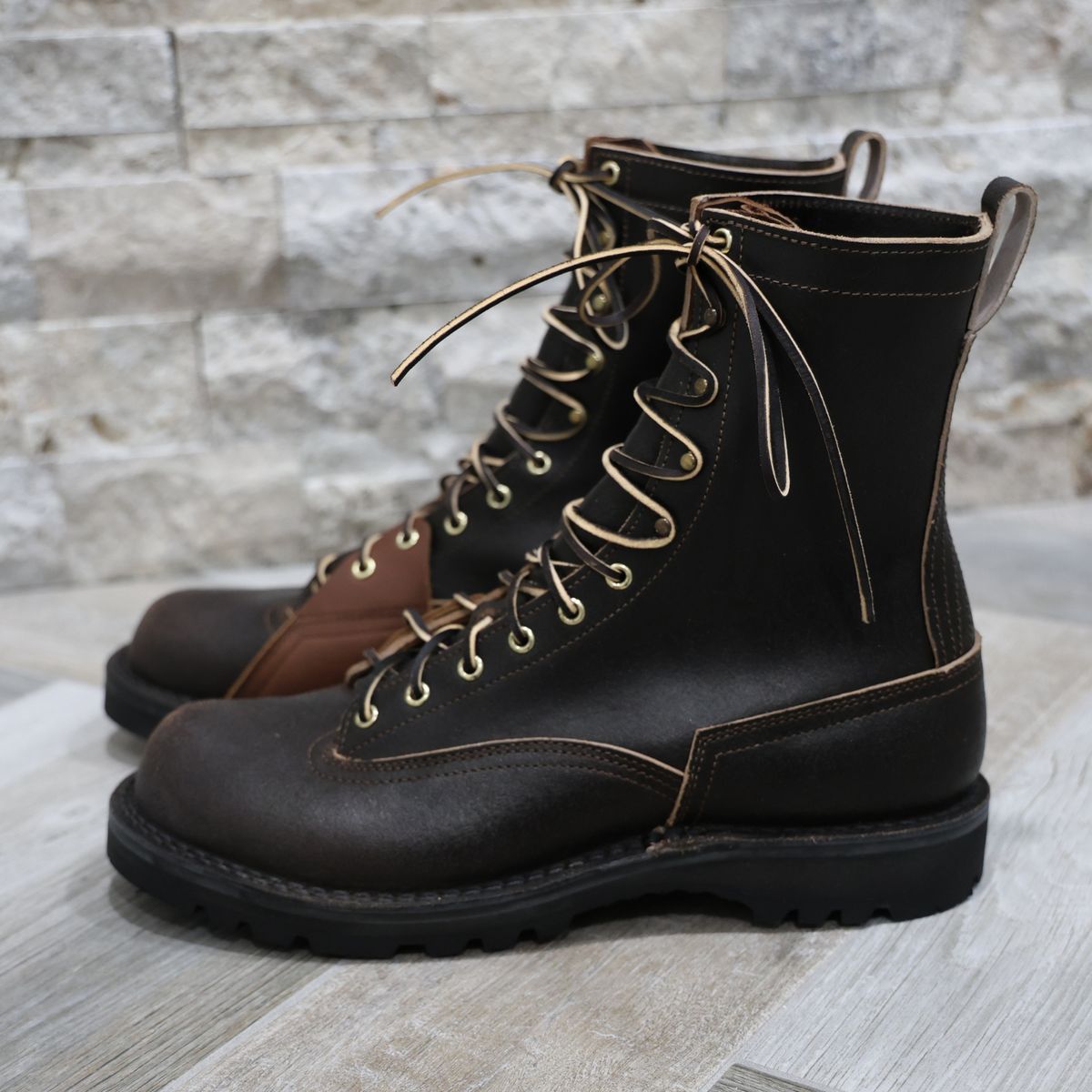 Photo by mfleeter on October 1, 2025 of the Nicks x Rose Anvil ND3 in Horween Brown Waxed Flesh.