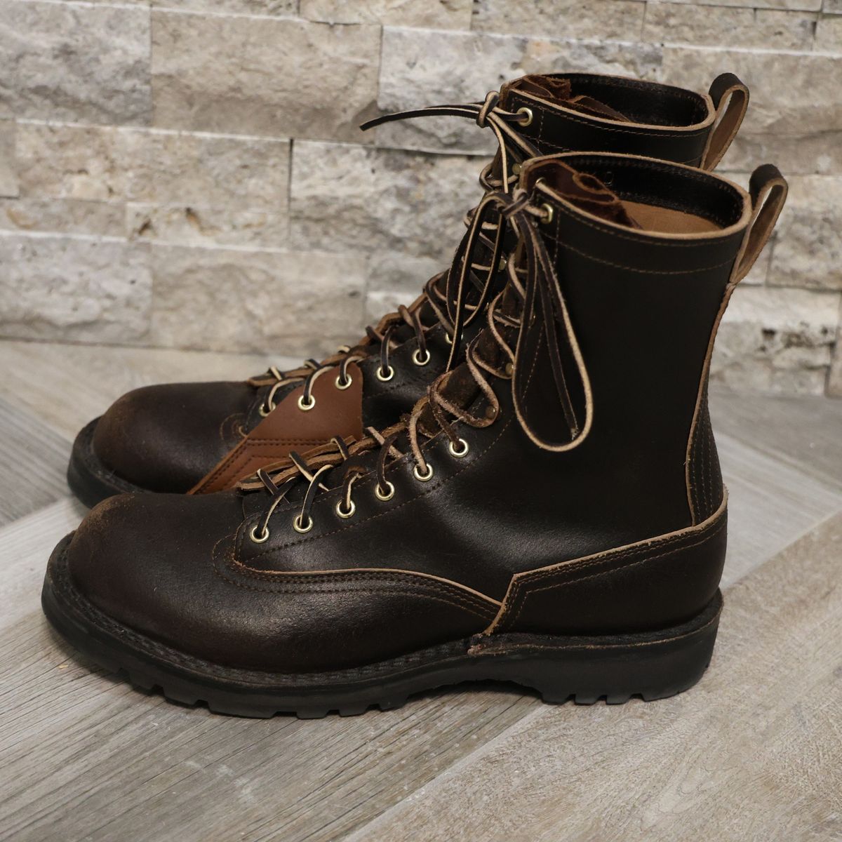 Photo by mfleeter on November 1, 2025 of the Nicks x Rose Anvil ND3 in Horween Brown Waxed Flesh.