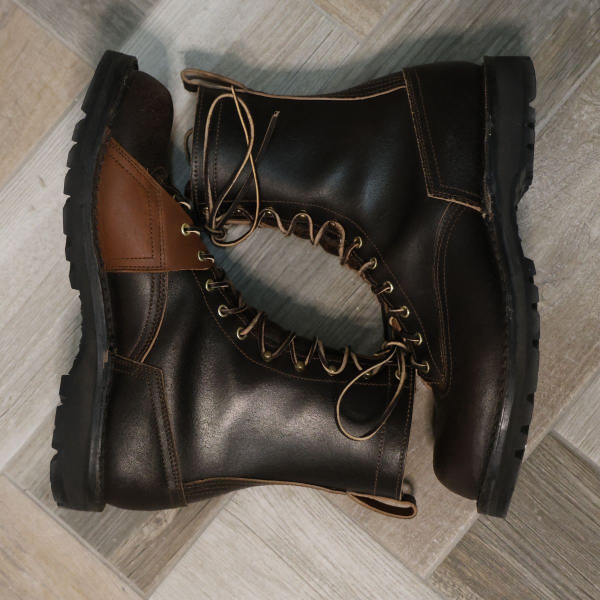 Photo by mfleeter on November 1, 2025 of the Nicks x Rose Anvil ND3 in Horween Brown Waxed Flesh.