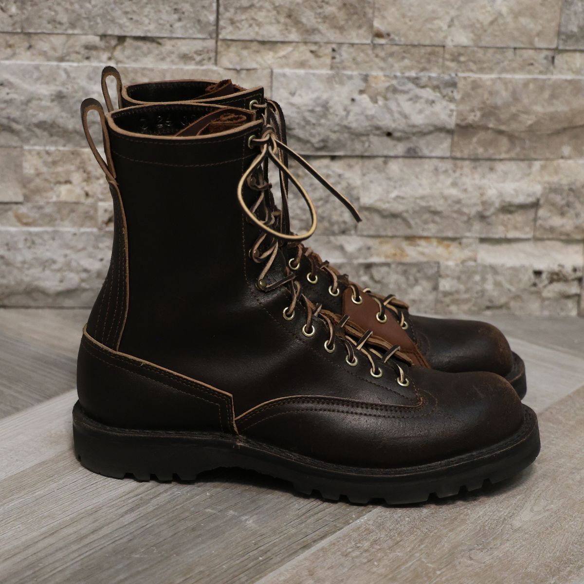 Photo by mfleeter on November 1, 2025 of the Nicks x Rose Anvil ND3 in Horween Brown Waxed Flesh.