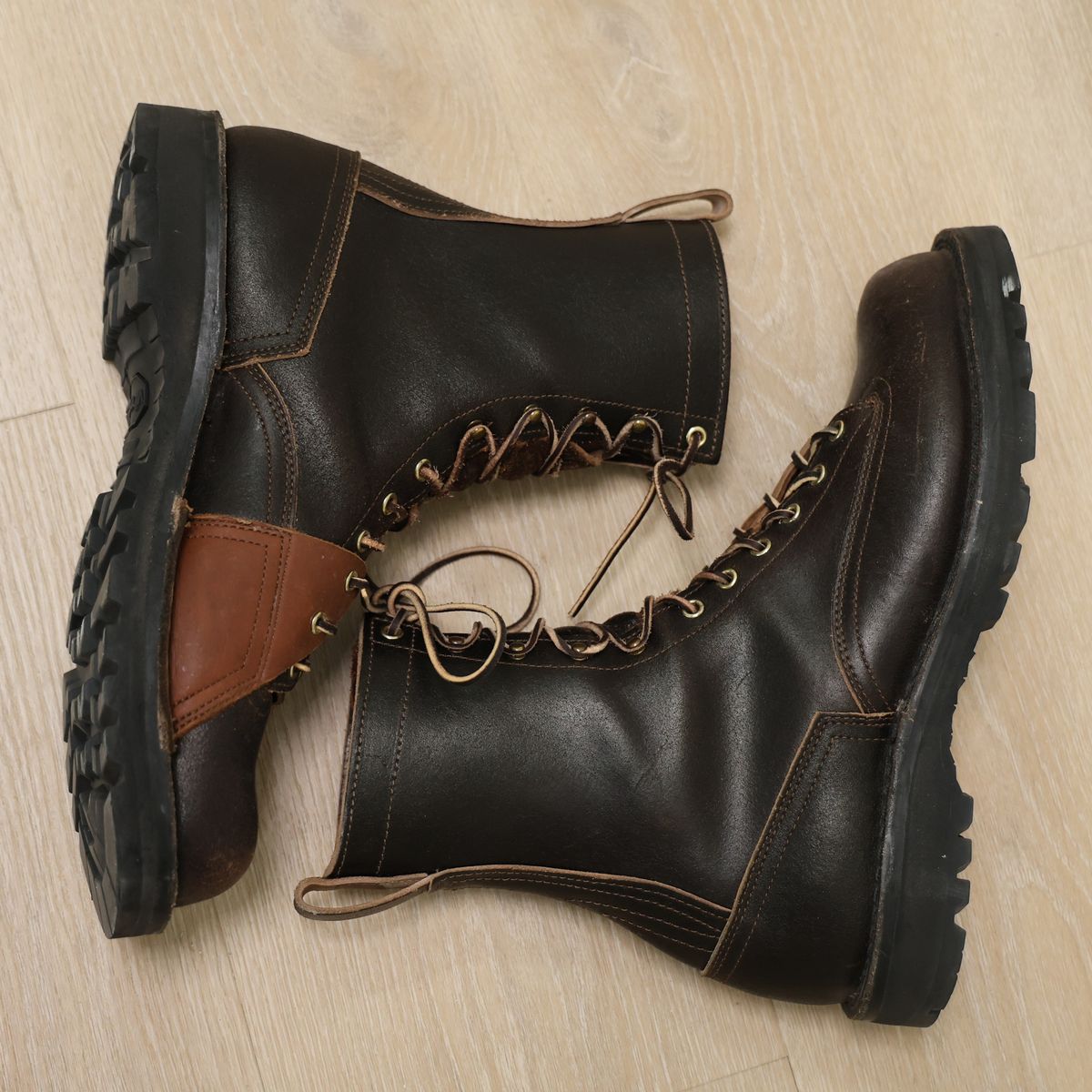 Photo by mfleeter on December 2, 2025 of the Nicks x Rose Anvil ND3 in Horween Brown Waxed Flesh.