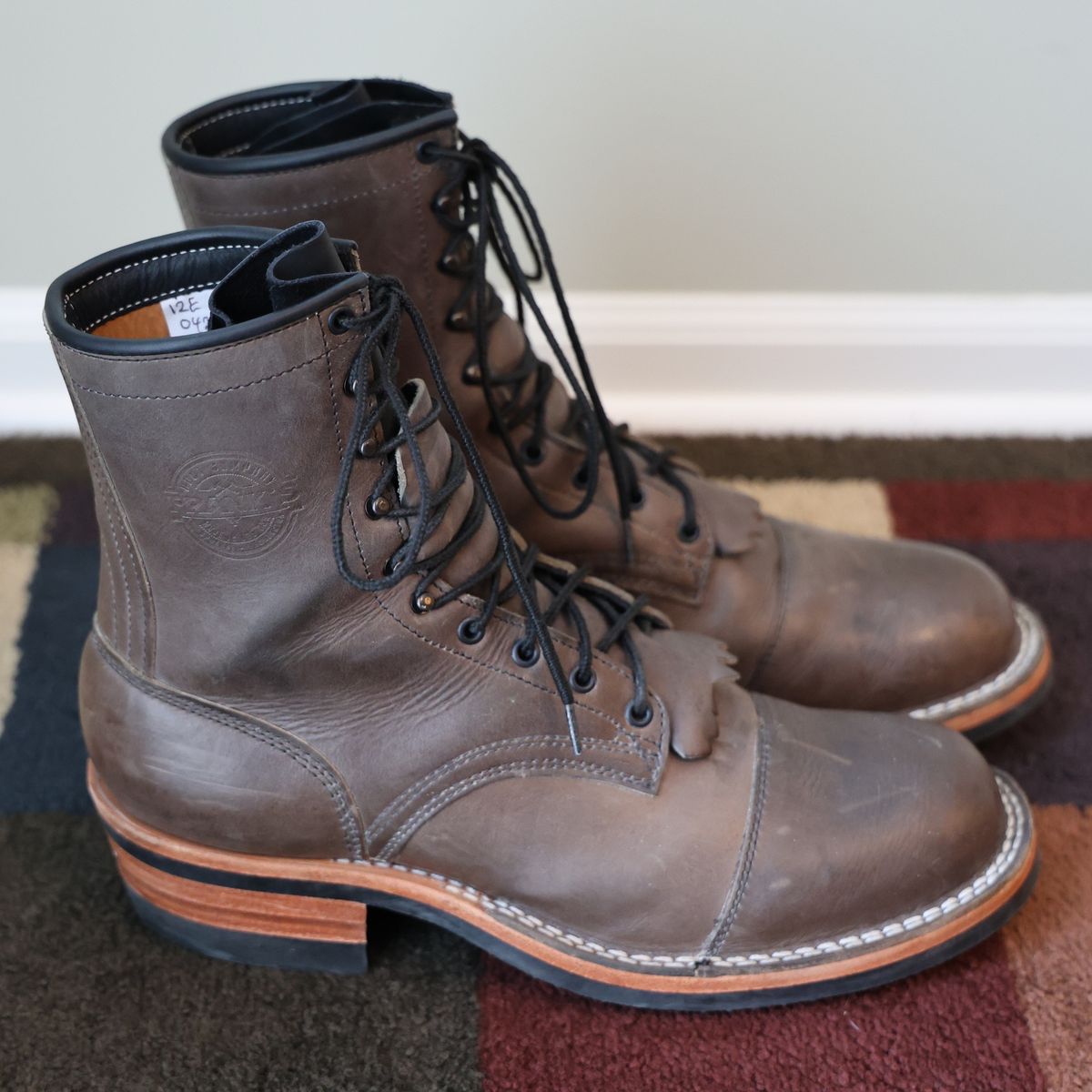 Photo by mfleeter on December 2, 2024 of the Frank's Boots Maxon in Horween Steel Predator.