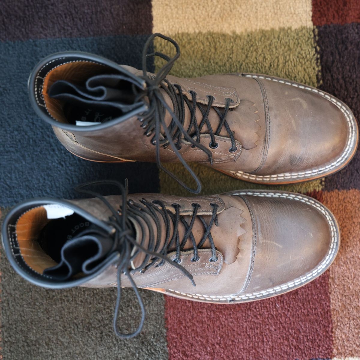 Photo by mfleeter on December 2, 2024 of the Frank's Boots Maxon in Horween Steel Predator.
