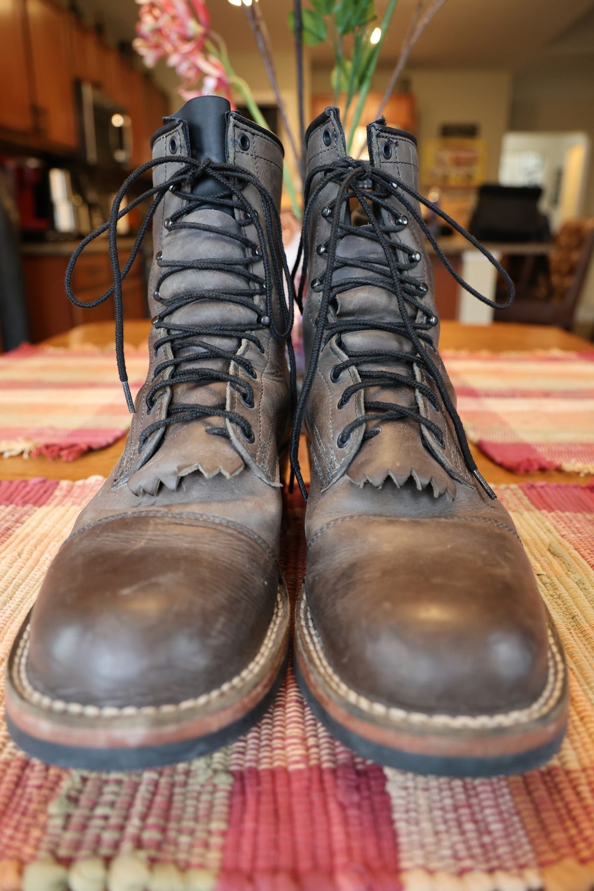 Photo by mfleeter on March 4, 2025 of the Frank's Boots Maxon in Horween Steel Predator.